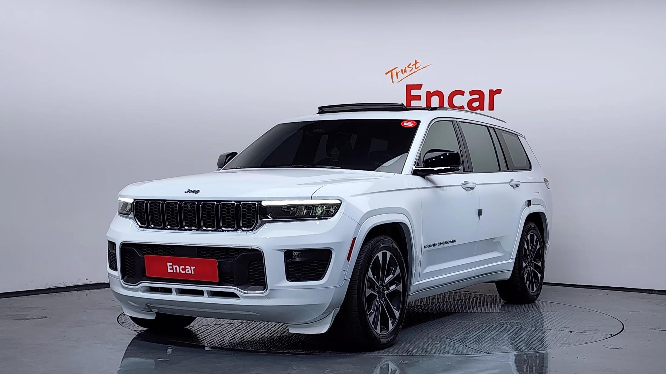 Jeep Grand Cherokee 3.6 Overland WK2, 2021 г. 73183 км.