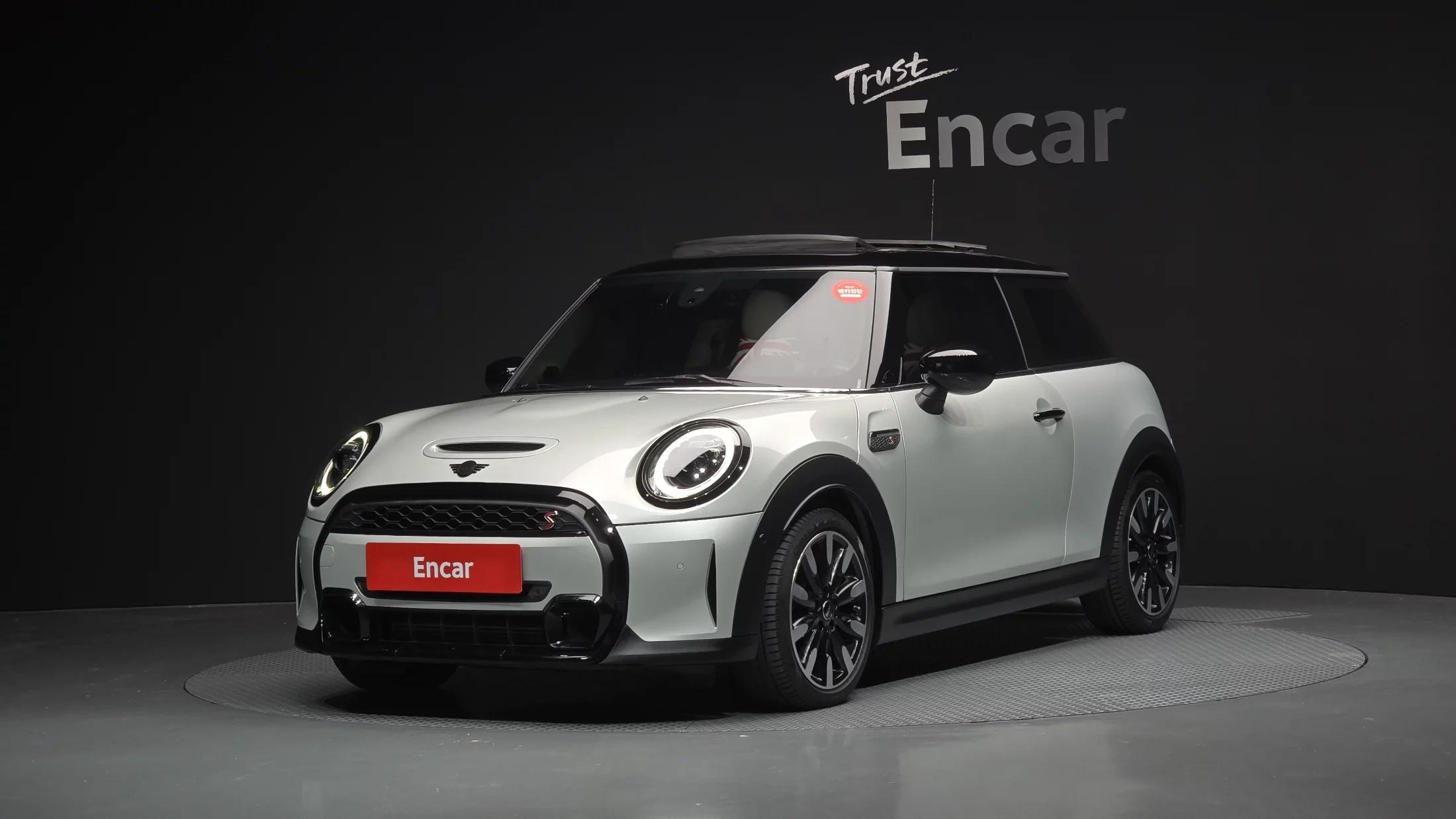 MINI Cooper Classic Third Generation, 2022 г. 26106 км.