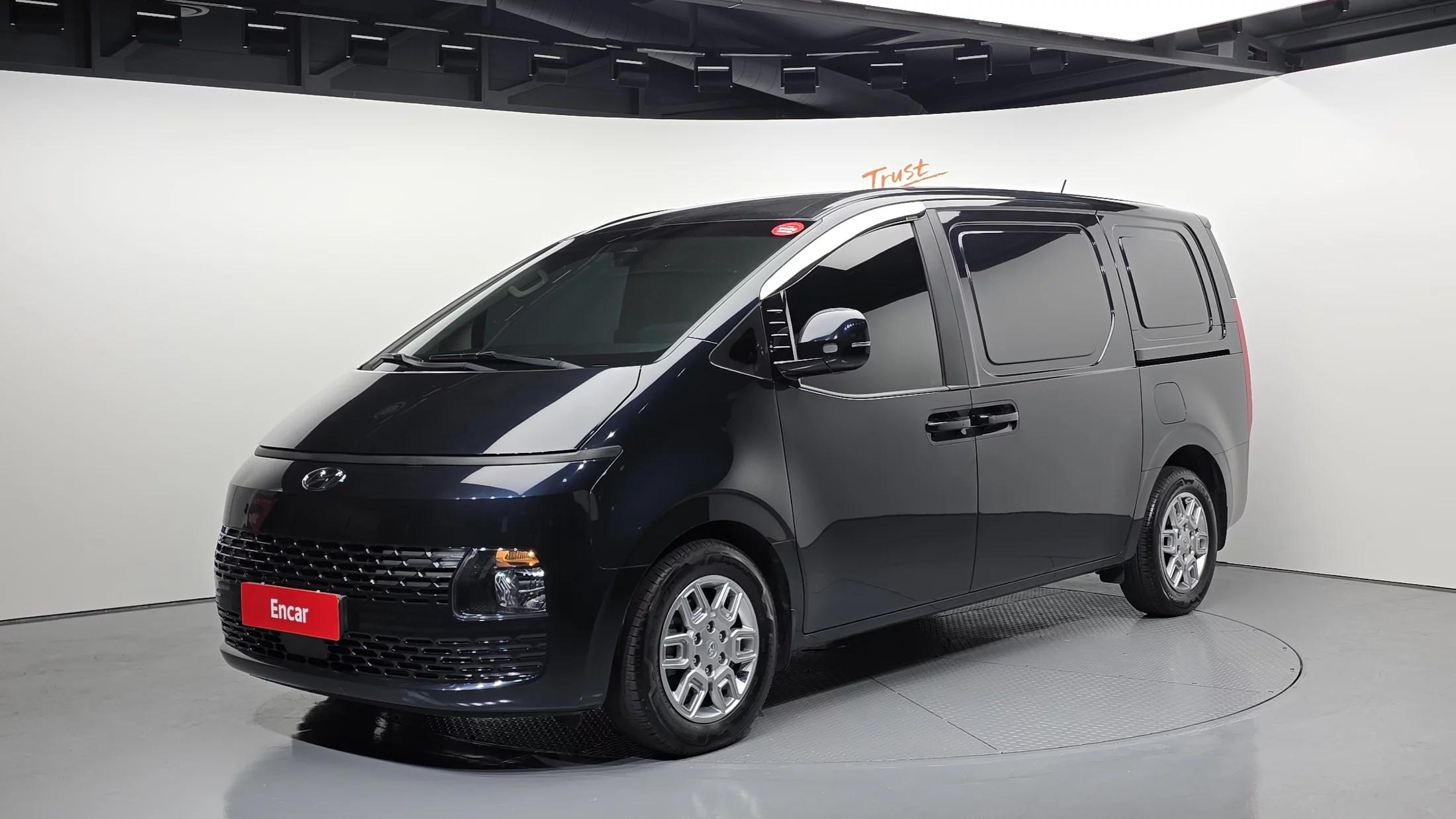 Hyundai Staria Cargo 3-Seater Modern, 2021 г. 60391 км.