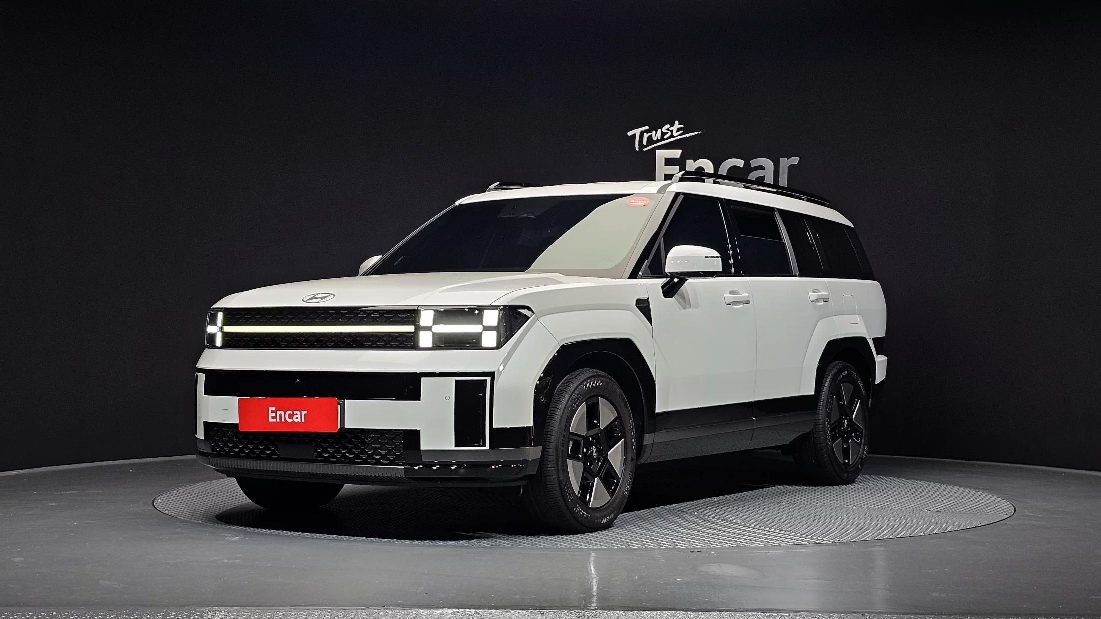 Hyundai Santa Fe HEV 1.6 2WD Calligraphy, гибрид, 2023 г. 14031 км.