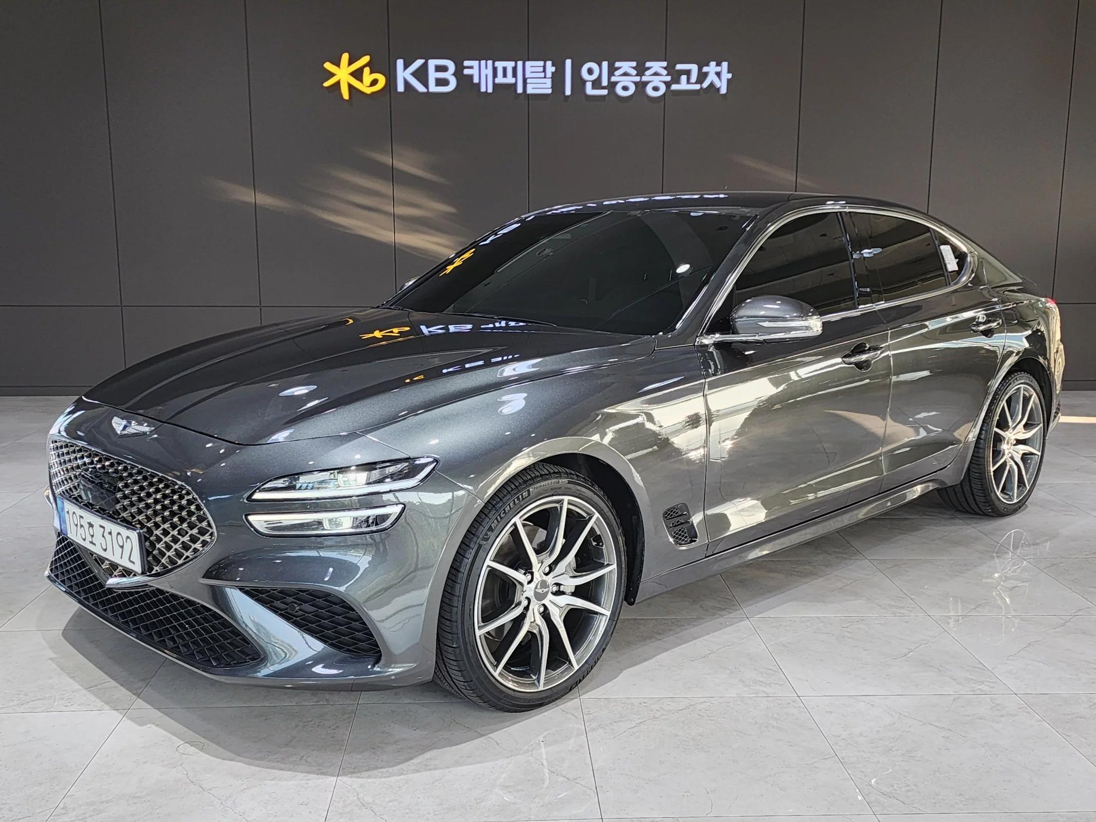 Genesis G70 Gasoline 2.0T 2WD, 2023 г. 22181 км.
