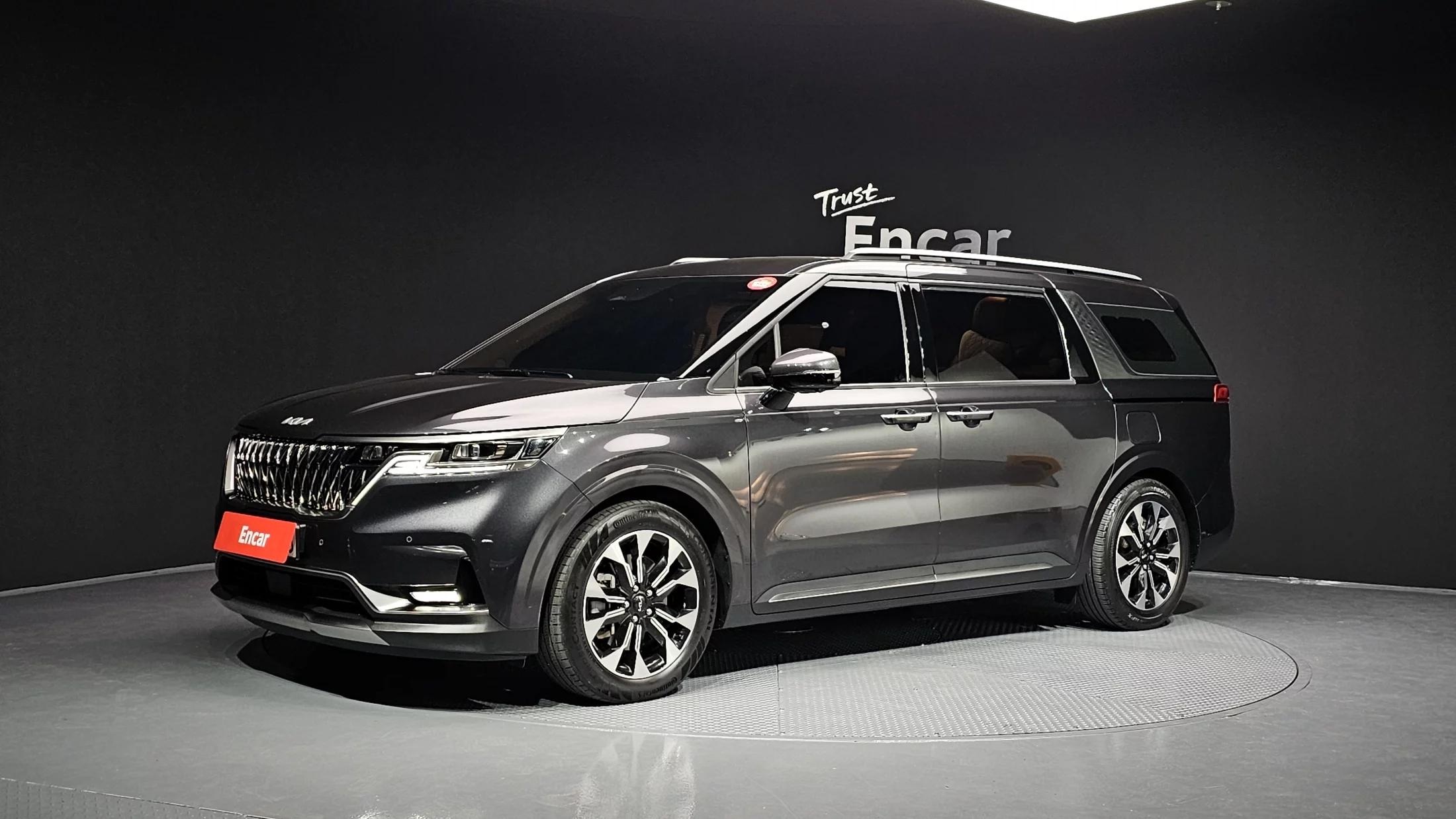Kia Carnival 9-Seater Signature, 2023 г. 33711 км.