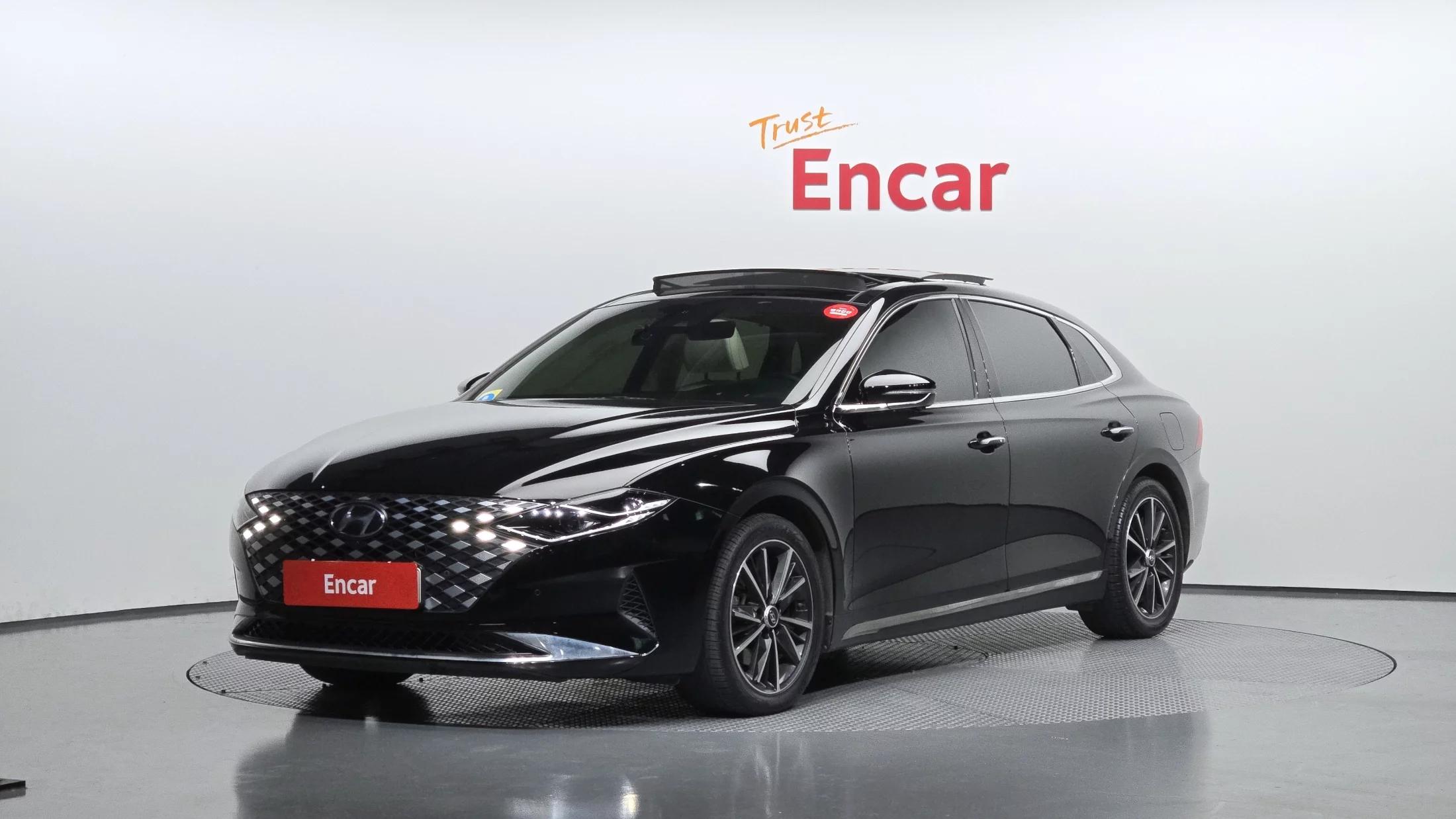 Hyundai Grandeur 2.5 Le Blanc, 2022 г. 43125 км.
