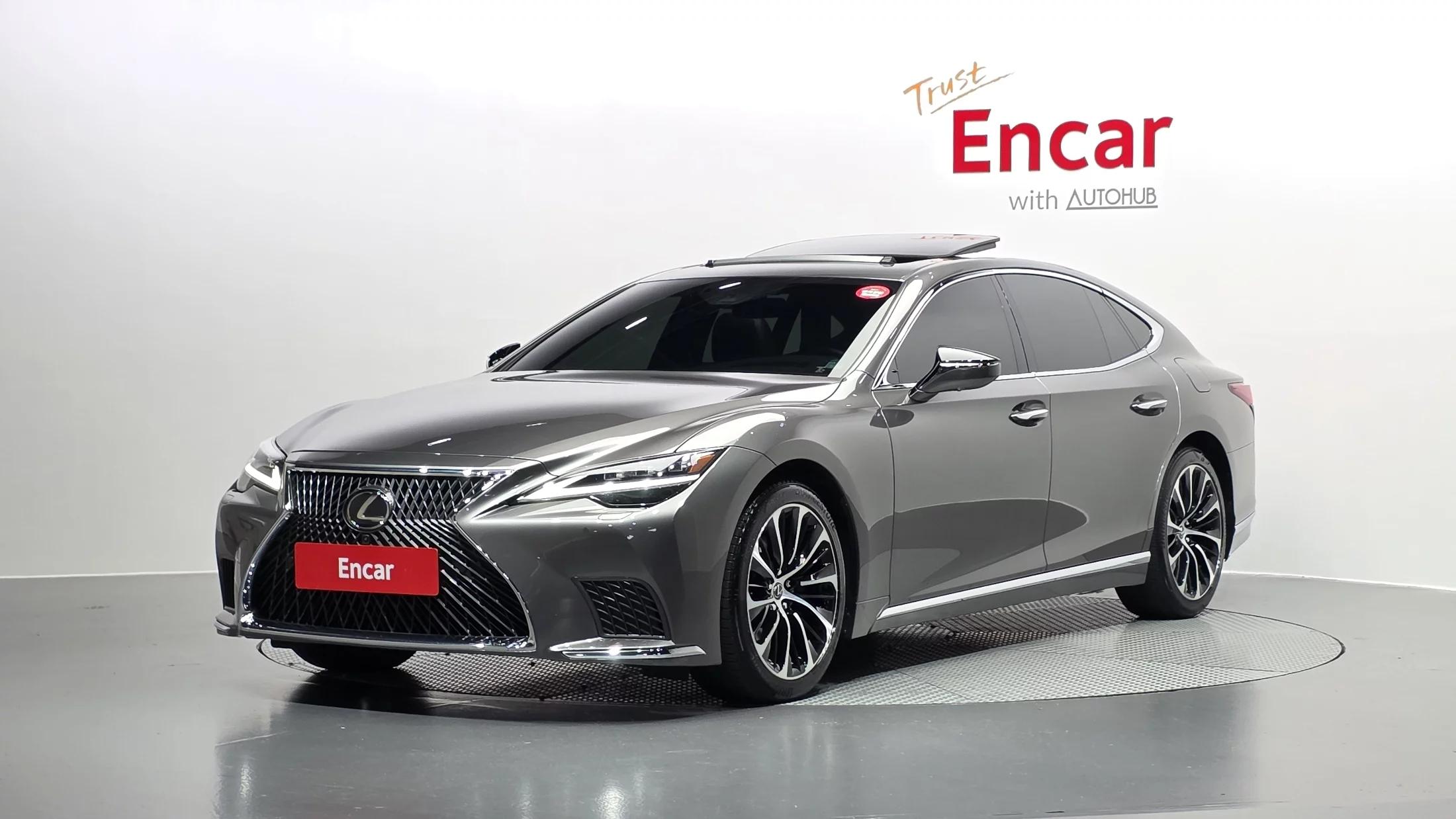 Lexus LS 3.5 Luxury AWD, гибрид, 2023 г. 68385 км.