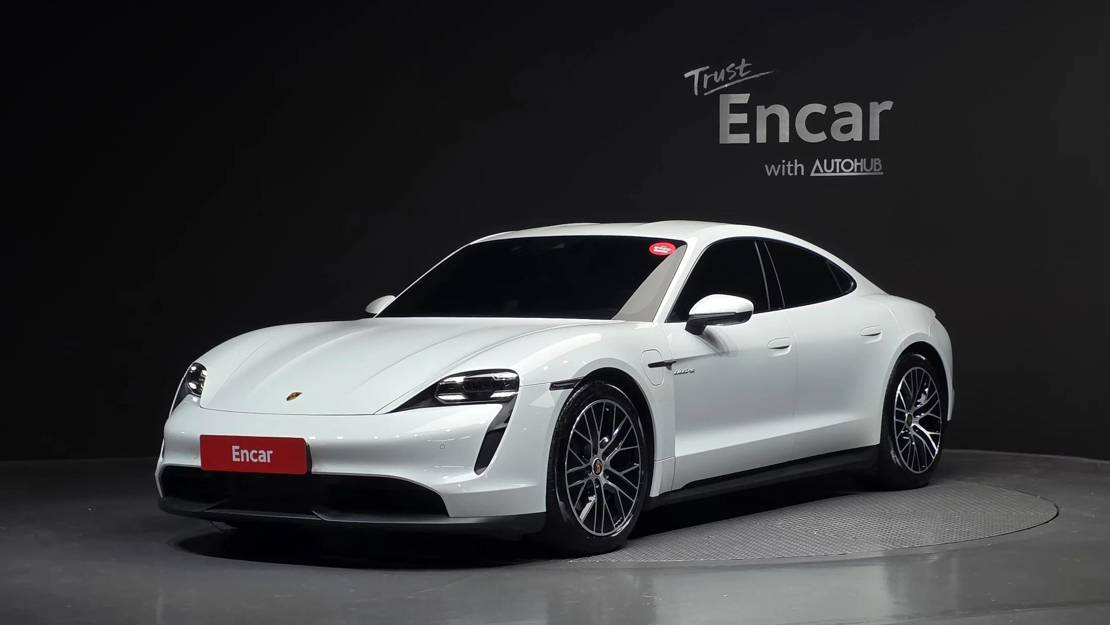 Porsche TAYCAN Base, электромобиль, 2022 г. 64608 км.