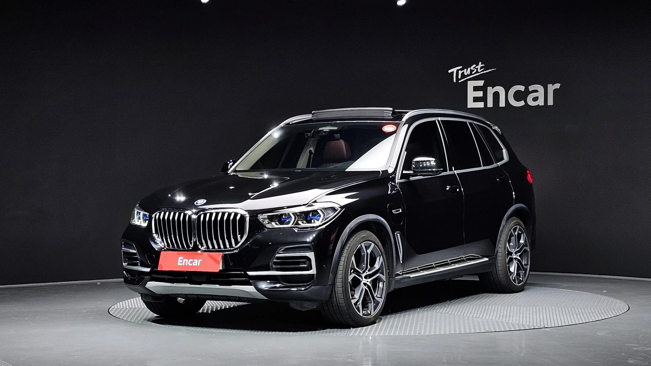 BMW X5 xDrive 45e xLine, гибрид, 2022 г. 42402 км.