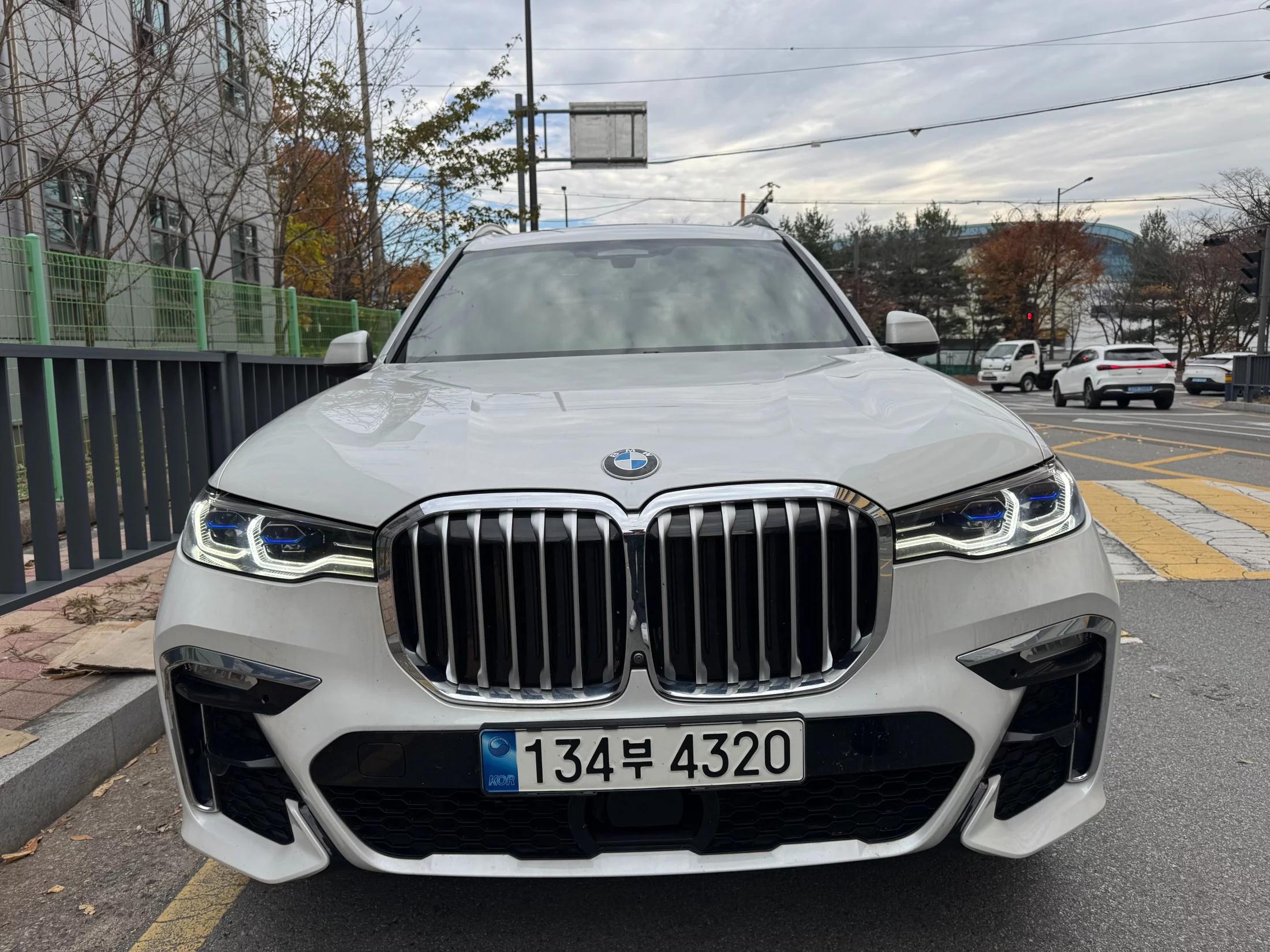 BMW X7 xDrive 40i M Sport 6STR, 2022 г. 40505 км.