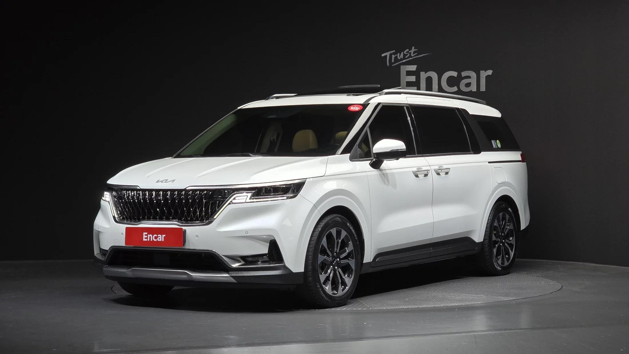 Kia Carnival 9-Seater Signature, 2022 г. 84764 км.