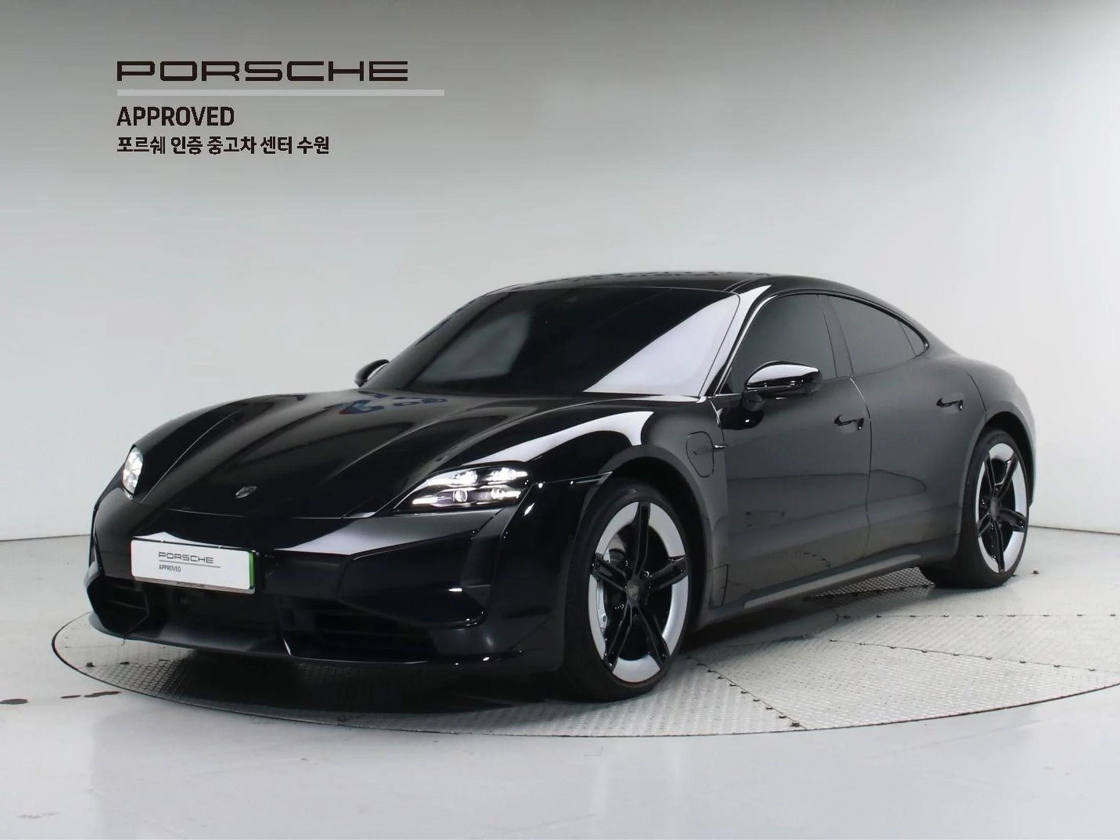 Porsche TAYCAN Turbo, электромобиль, 2025 г. 5850 км.