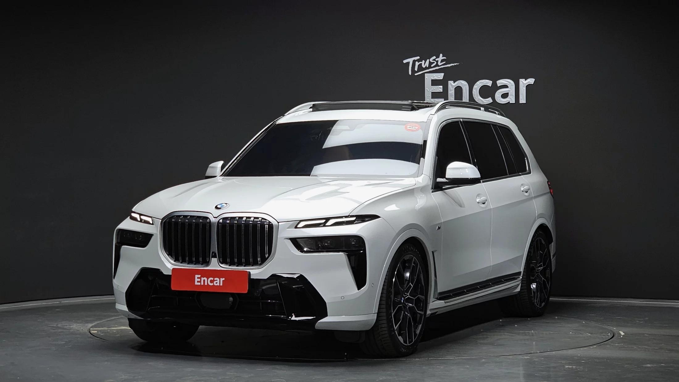 BMW X7 xDrive 40i M Sport 6STR, 2023 г. 22303 км.