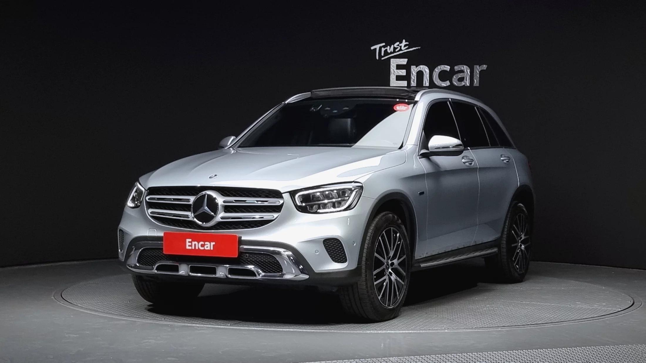 Mercedes-Benz GLC-Class GLC300e 4MATIC, гибрид, 2021 г. 39124 км.