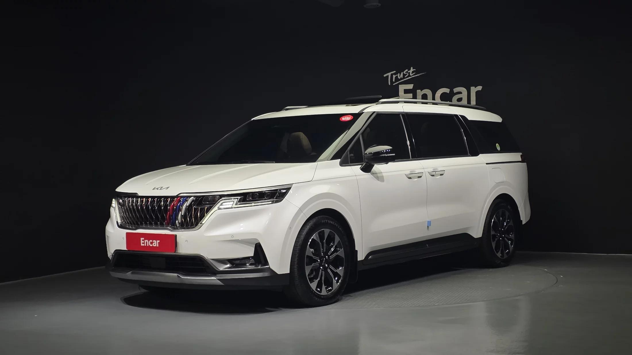 Kia Carnival 9-Seater Signature, 2023 г. 18046 км.