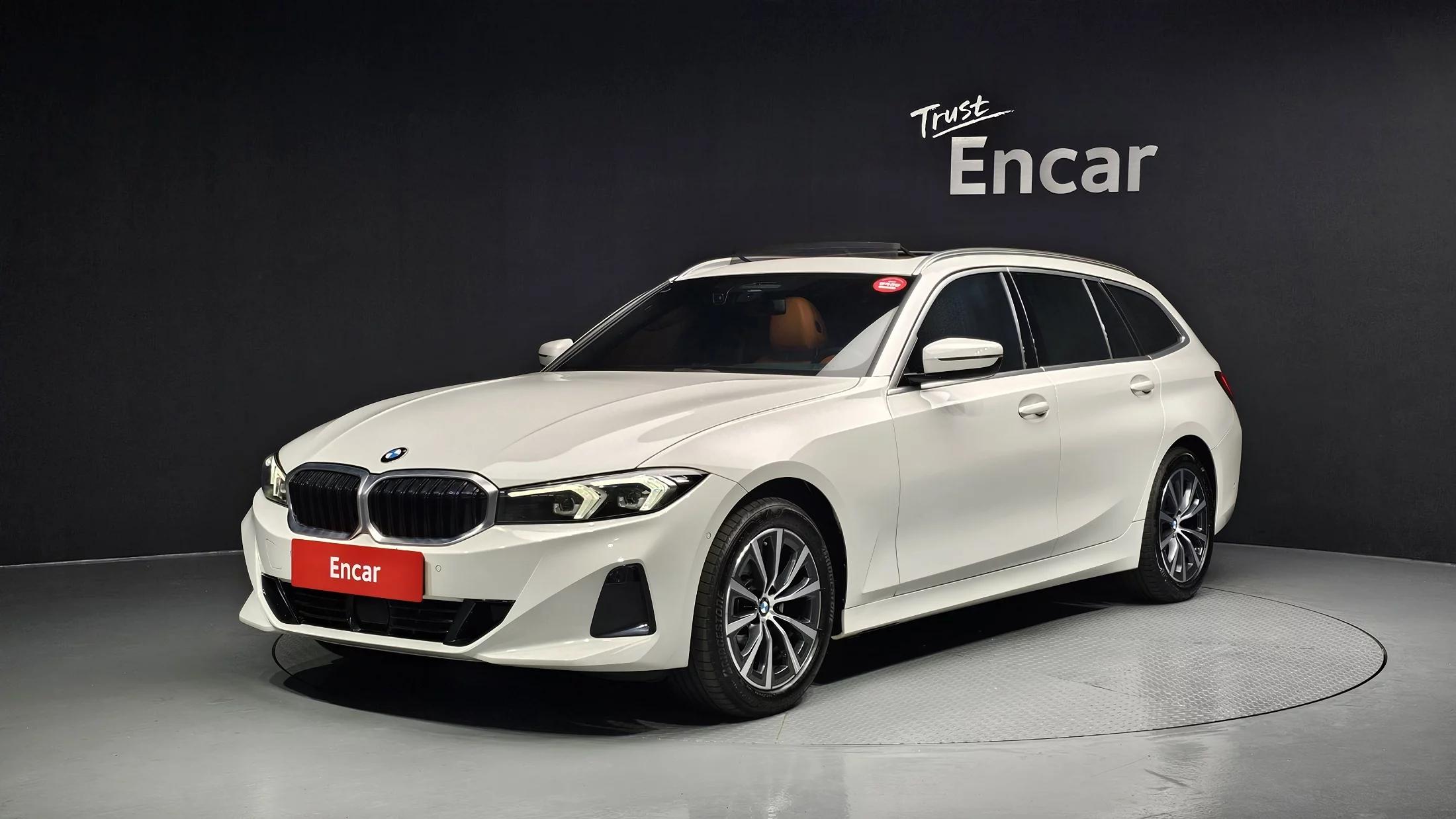 BMW 3-Series 320i Touring, 2024 г. 21534 км.