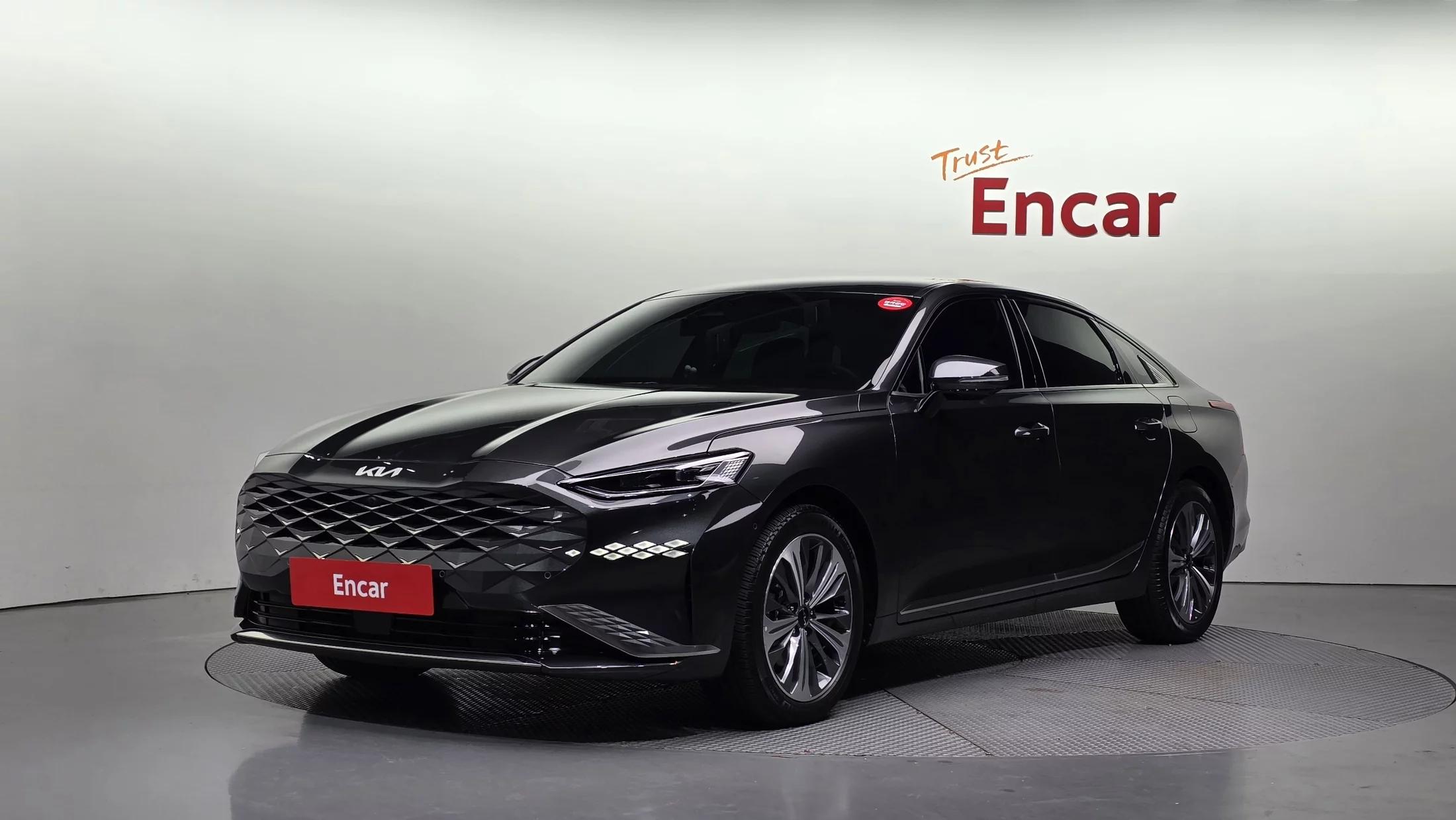Kia K8 Signature Special, гибрид, 2024 г. 10926 км.