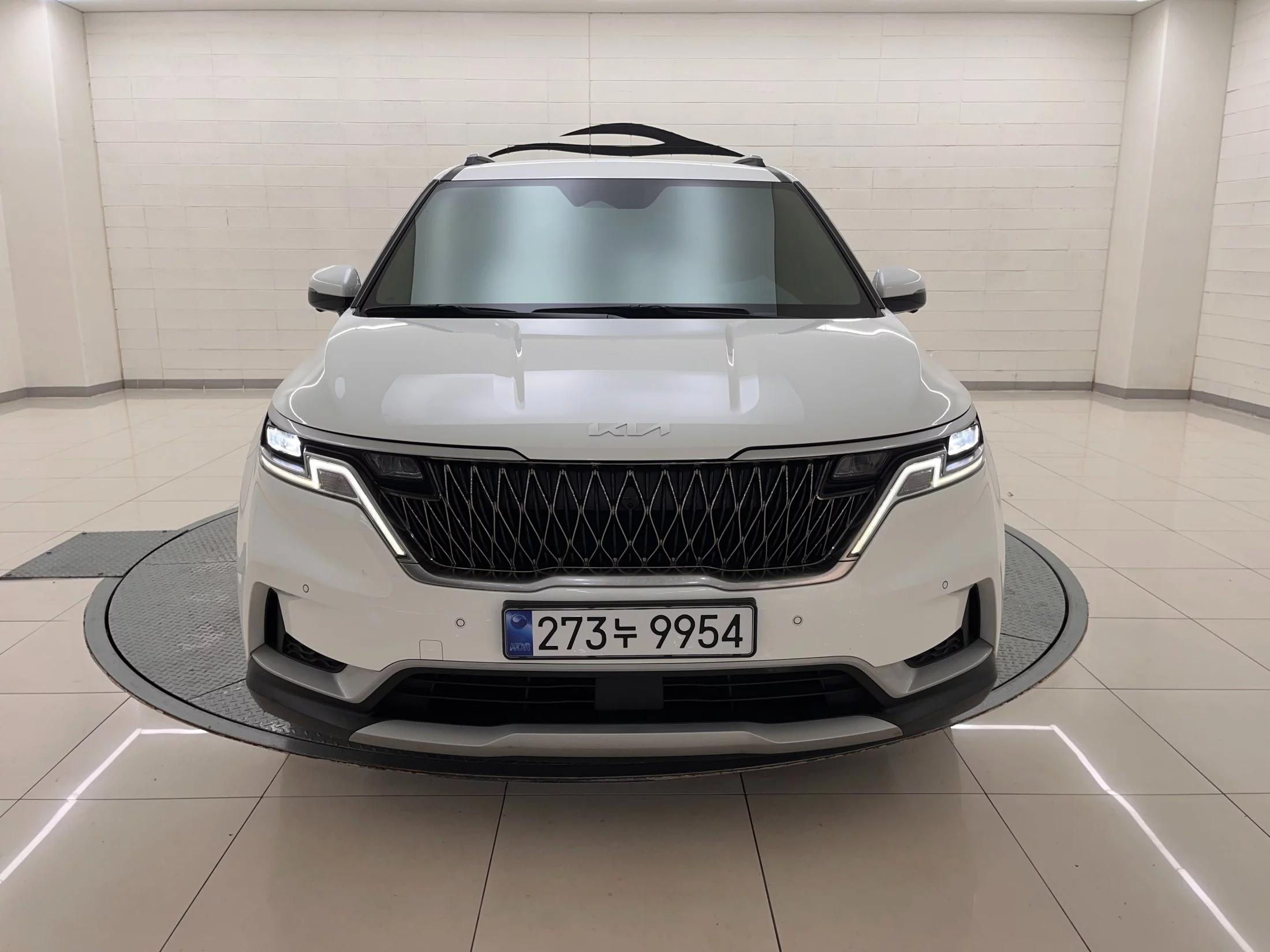 Kia Carnival 9-Seater Prestige, 2021 г. 80117 км.