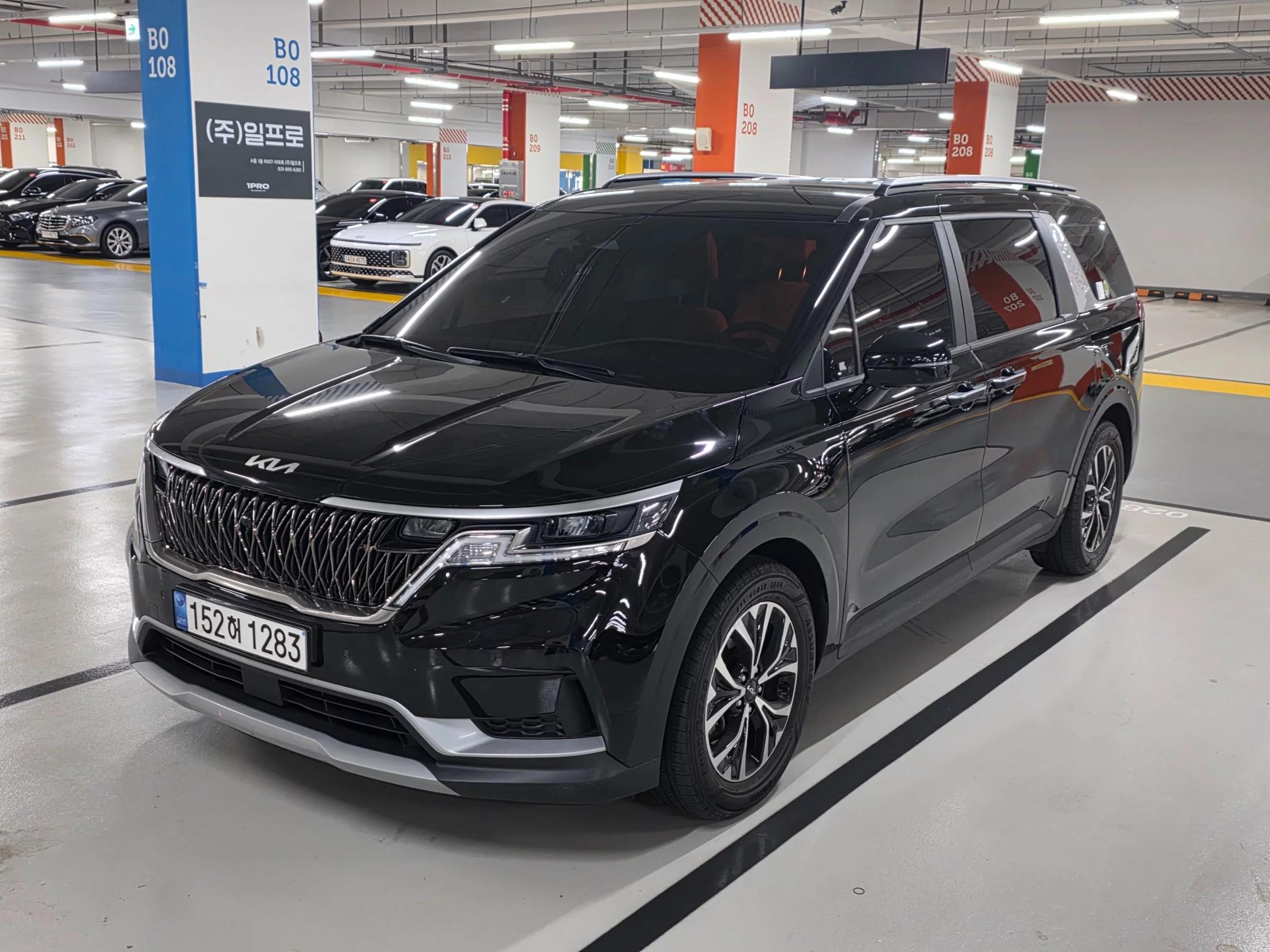 Kia Carnival 9-Seater Prestige, 2022 г. 65266 км.