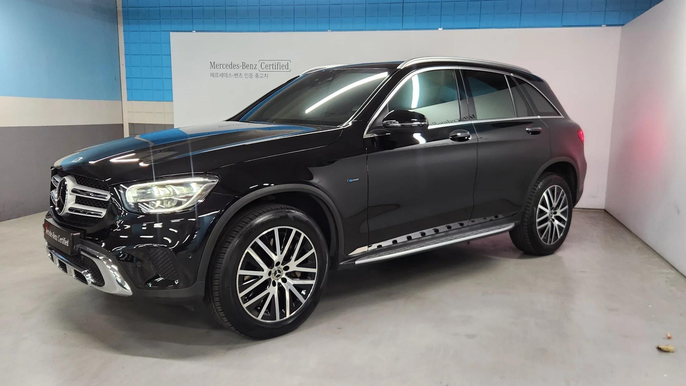 Mercedes-Benz GLC-Class GLC300e 4MATIC, гибрид, 2021 г. 36100 км.