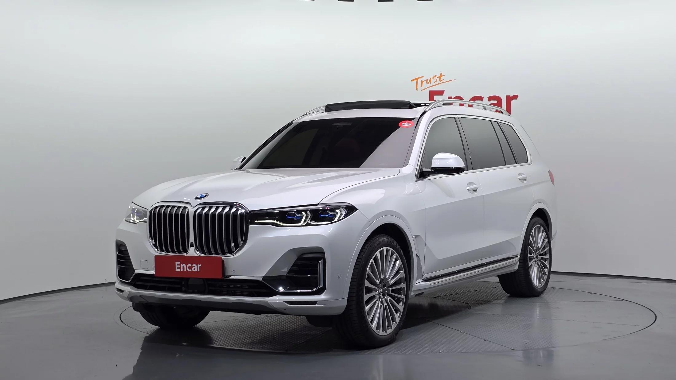 BMW X7 xDrive 40i Design Pure Excellence 6-Seater, 2022 г. 29062 км.