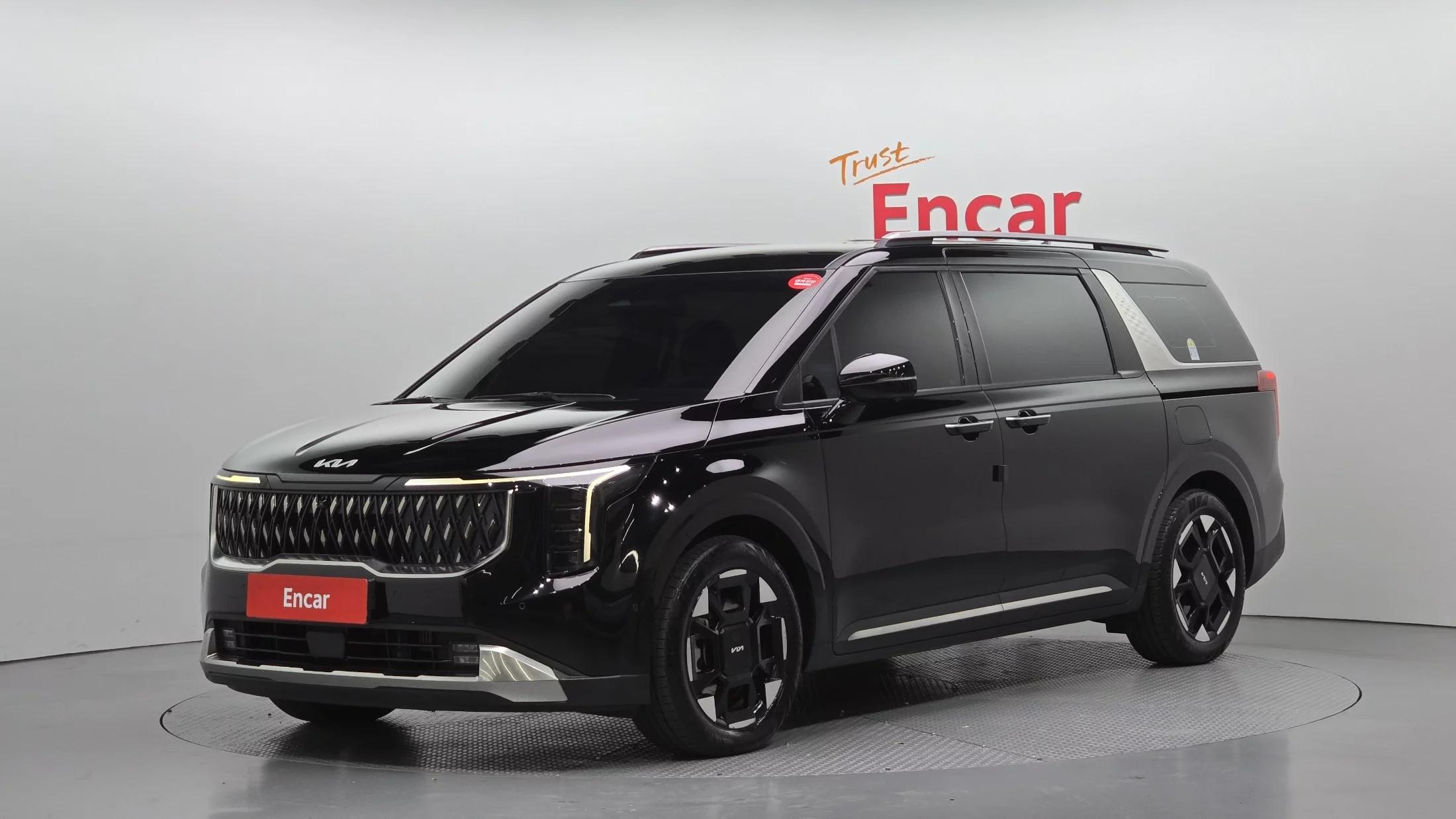Kia Carnival 9-Seater Signature, 2024 г. 17967 км.