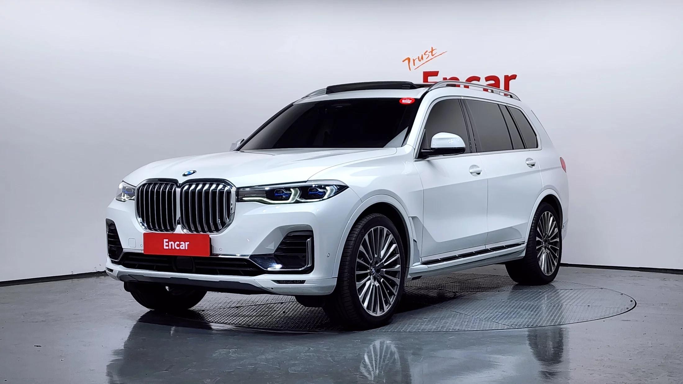 BMW X7 xDrive 40i Design Pure Excellence 7-Seater, 2021 г. 102008 км.