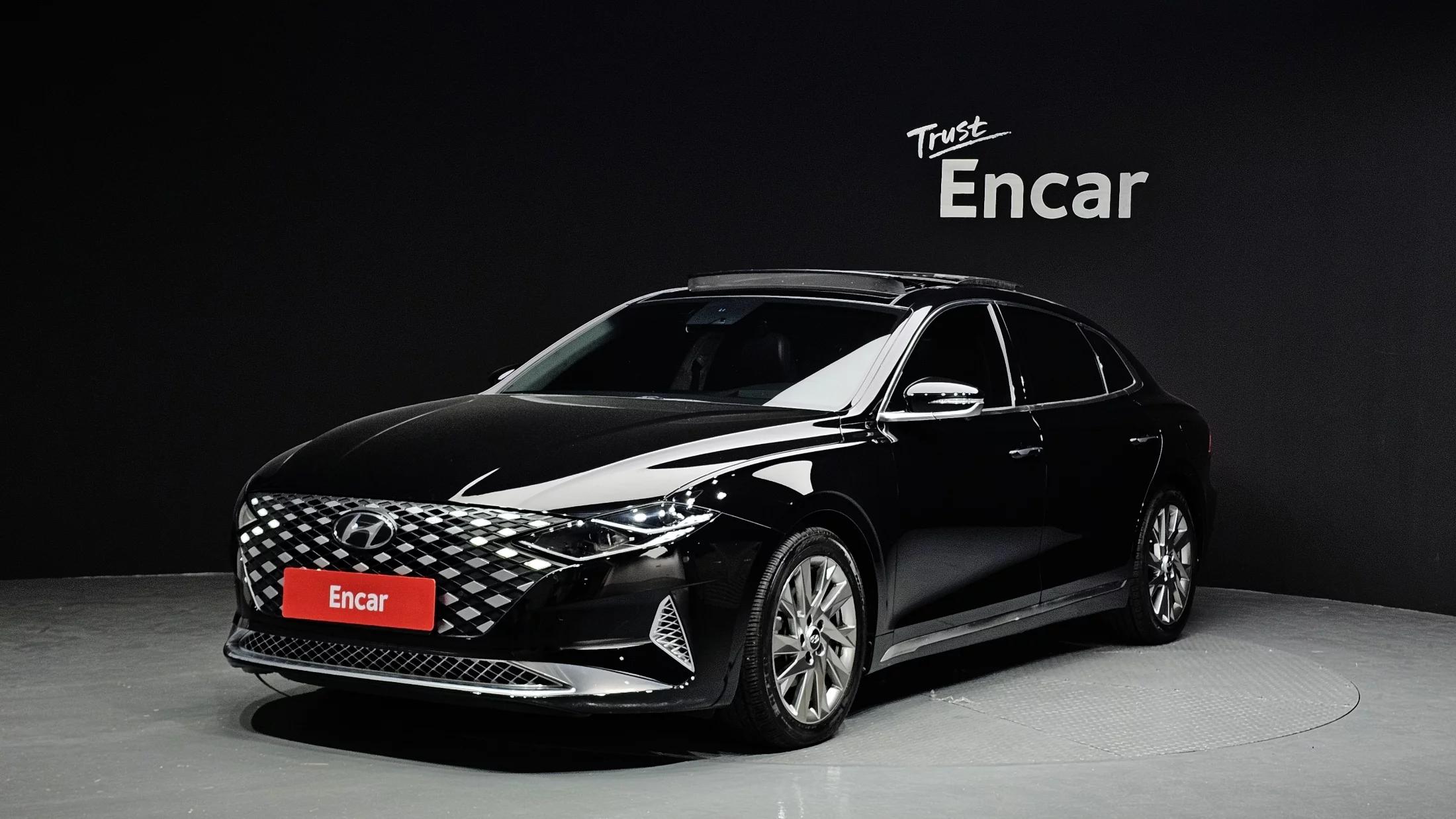 Hyundai Grandeur Calligraphy, гибрид, 2021 г. 65207 км.