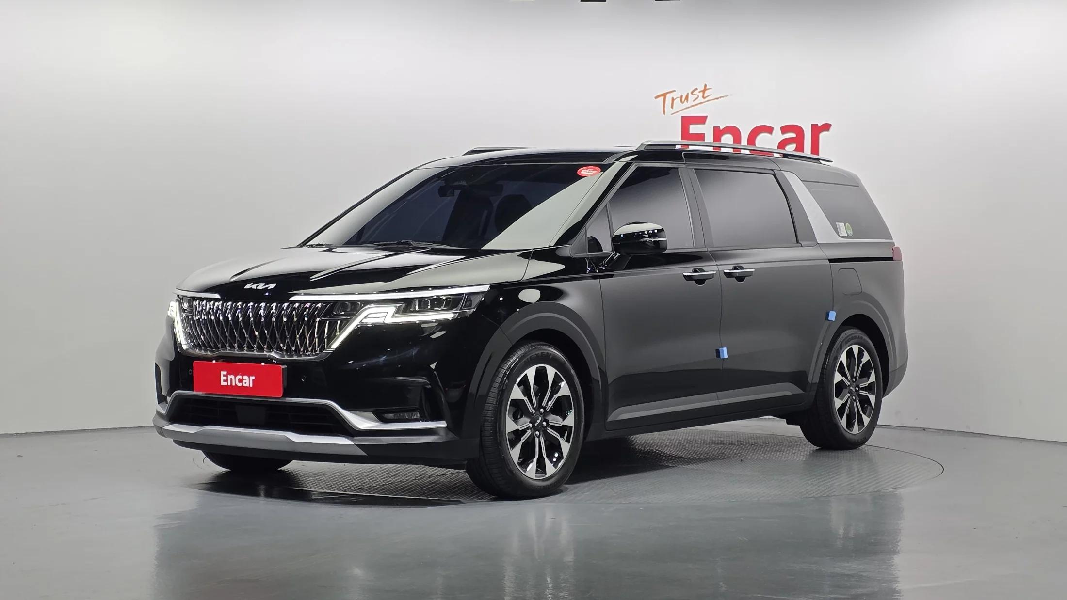 Kia Carnival 9-Seater Prestige, 2022 г. 68135 км.