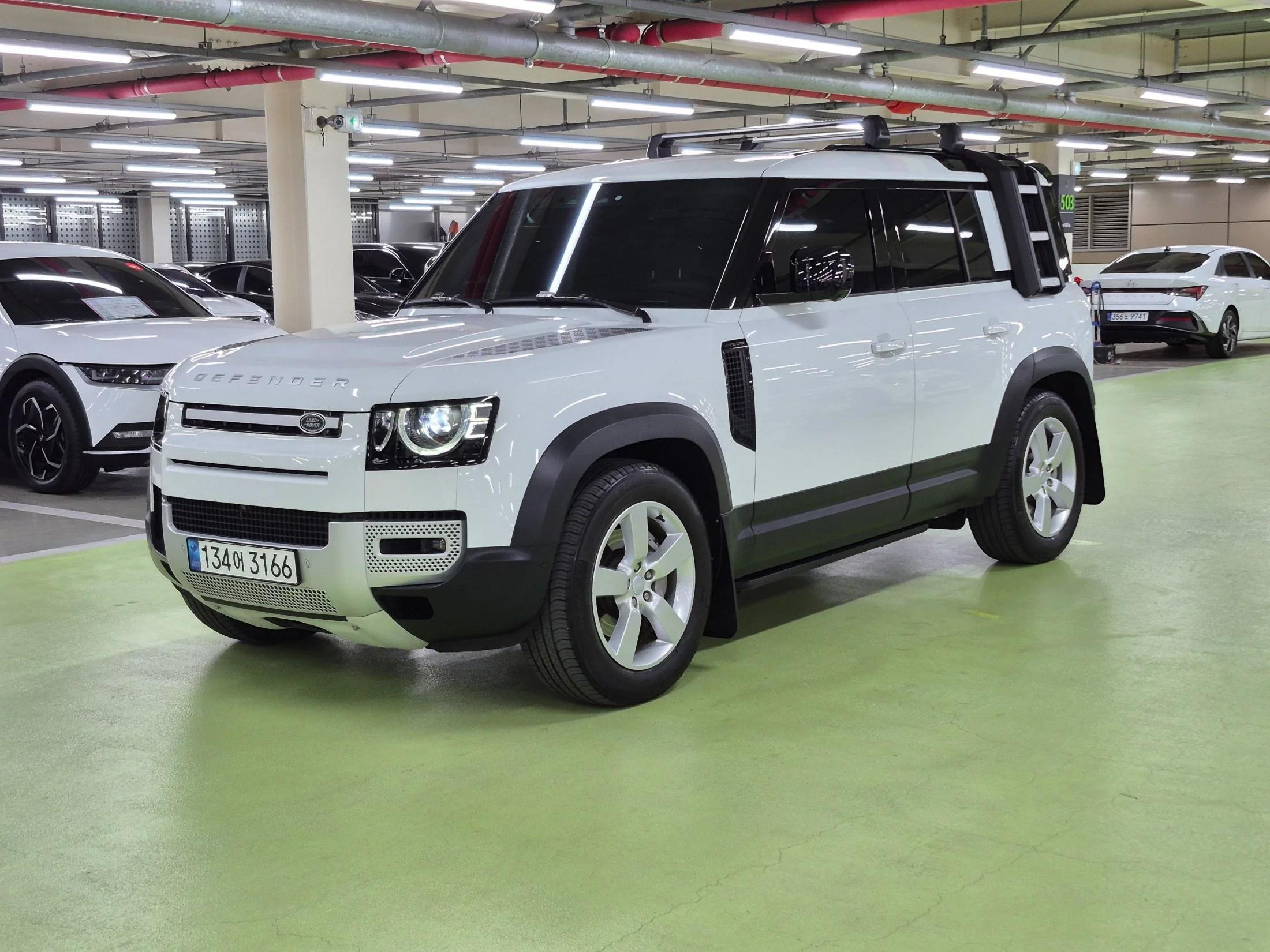 Land Rover DEFENDER 110 D300 HSE, 2023 г. 40667 км.
