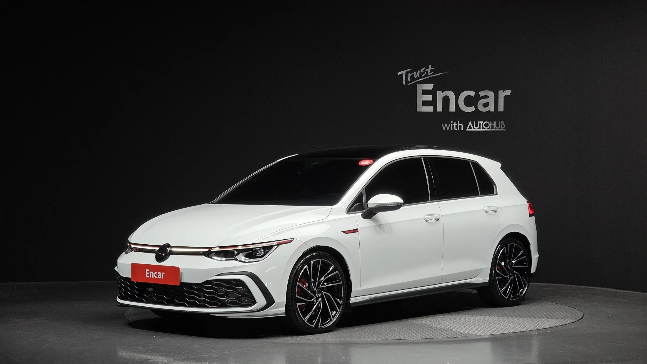 Volkswagen GOLF 2.0 GTI, 2024 г. 7565 км.