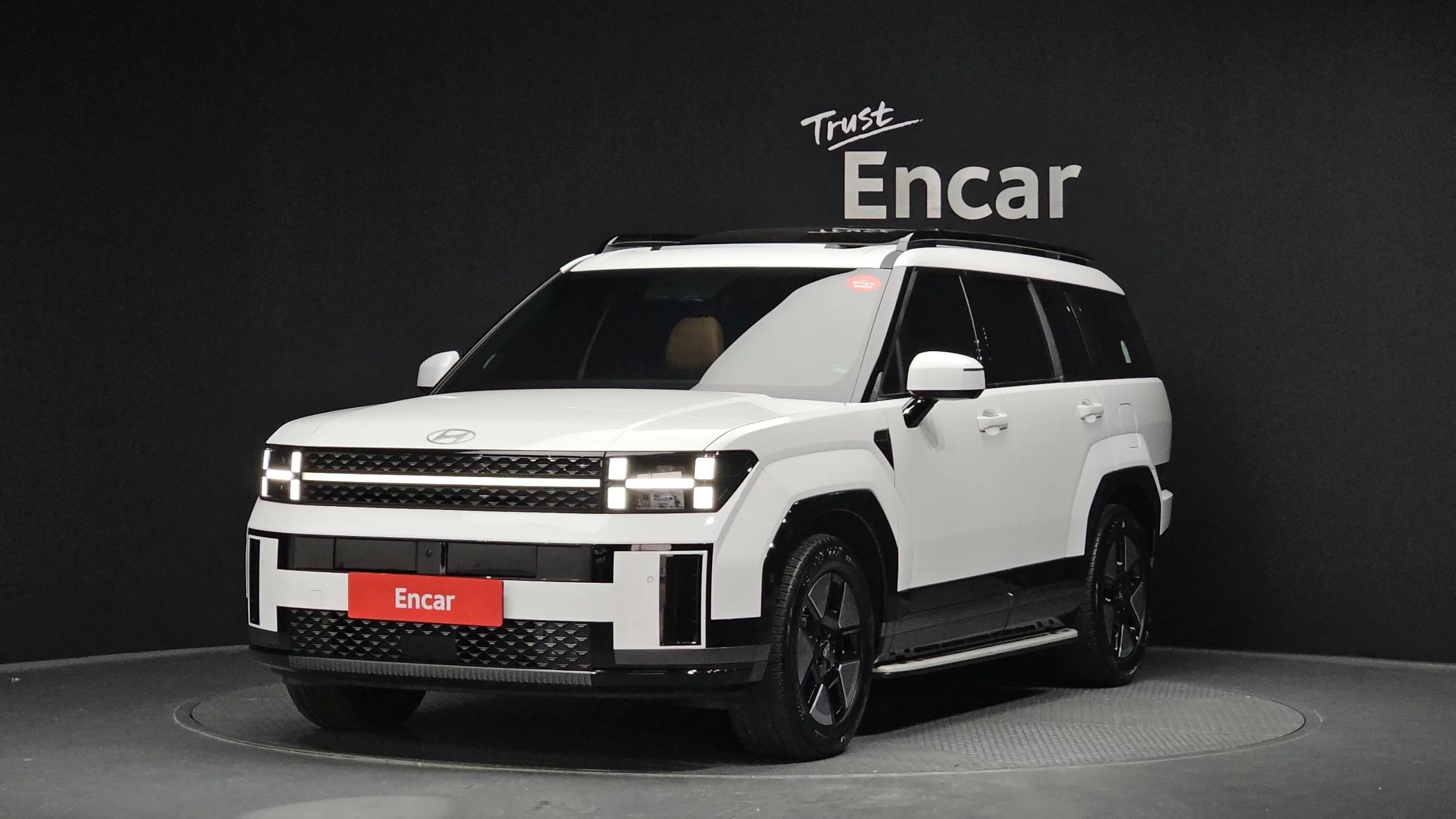 Hyundai Santa Fe HEV 1.6 2WD Calligraphy, гибрид, 2023 г. 16086 км.