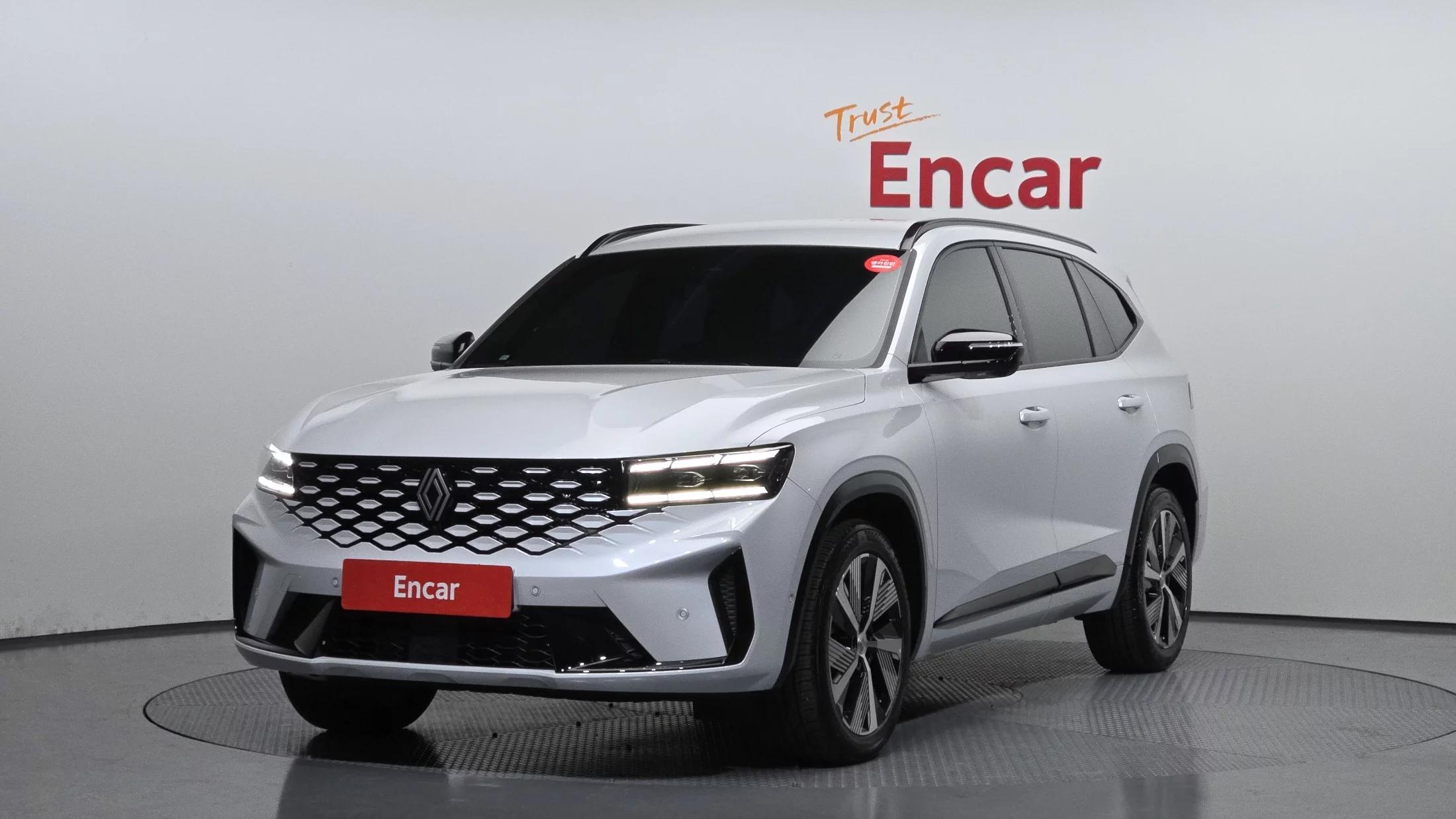 Renault Grand Koleos 1.5 E-TECH Iconic 2WD, гибрид, 2025 г. 1839 км.