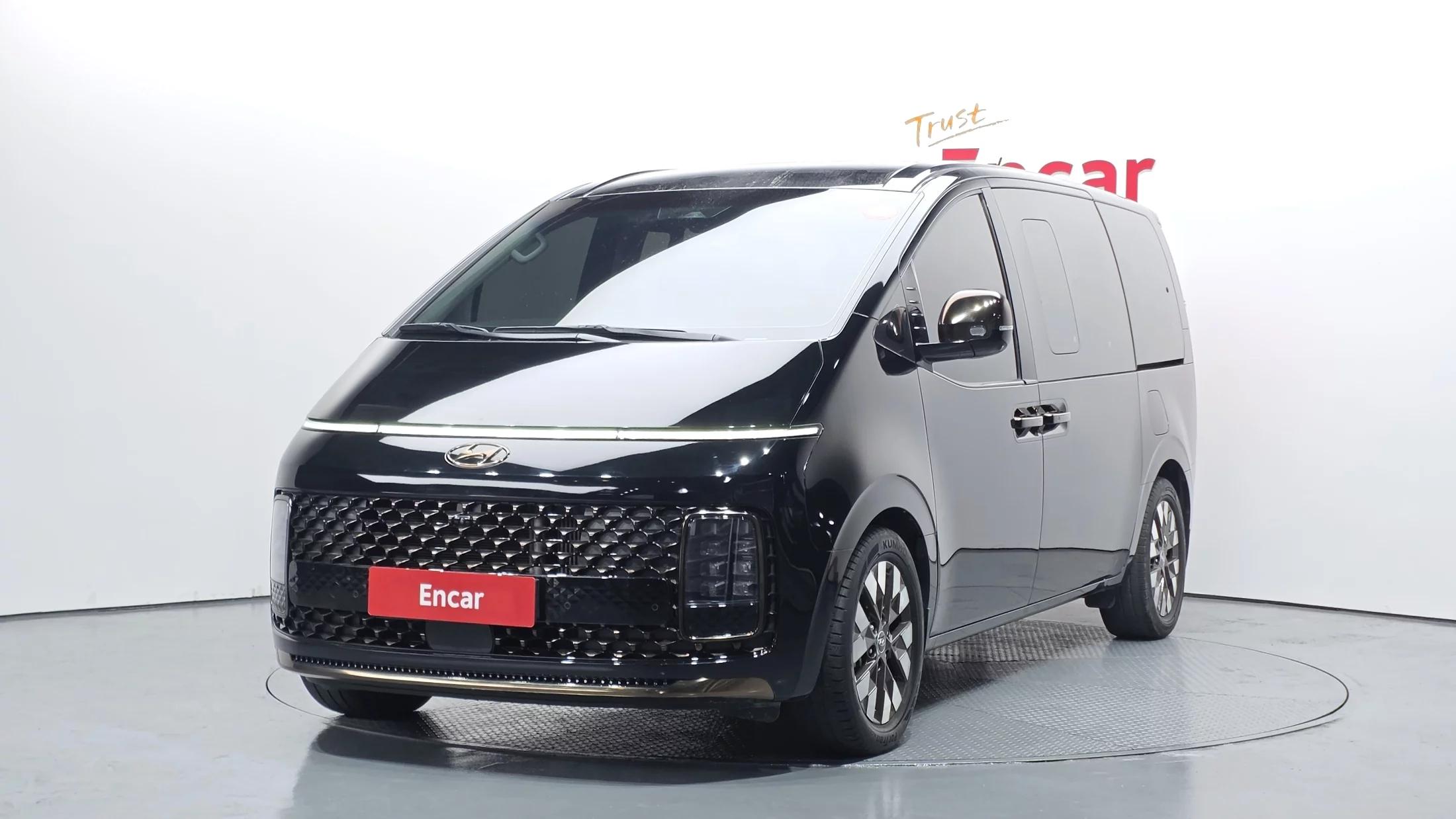 Hyundai Staria 4WD Lounge 9-Seater Inspiration, 2021 г. 83307 км.