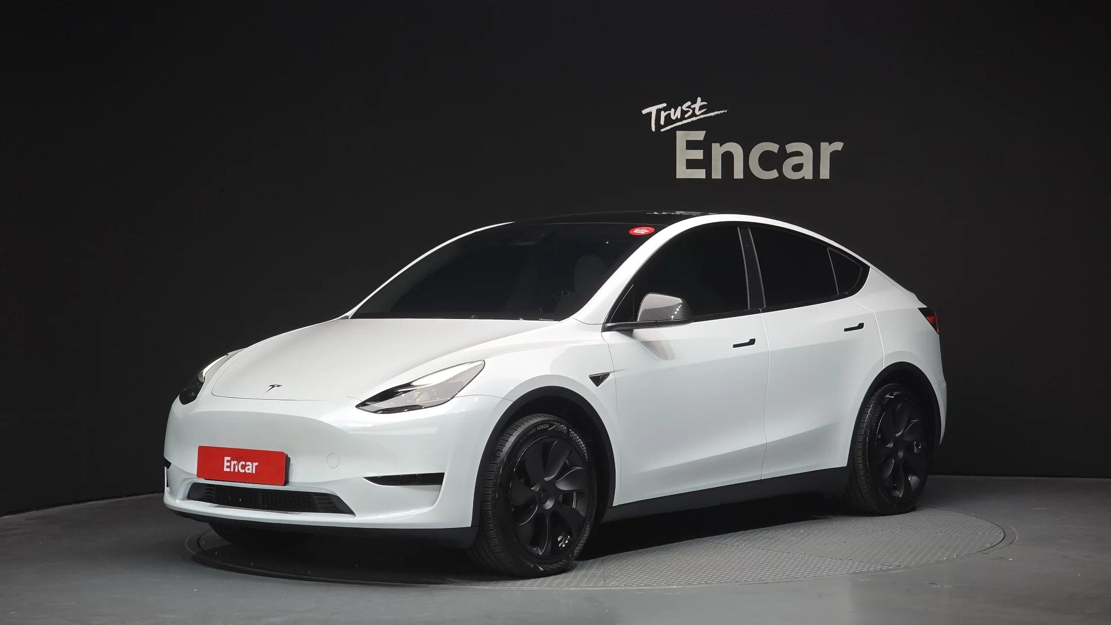 Tesla Model Y RWD, электромобиль, 2024 г. 21156 км.