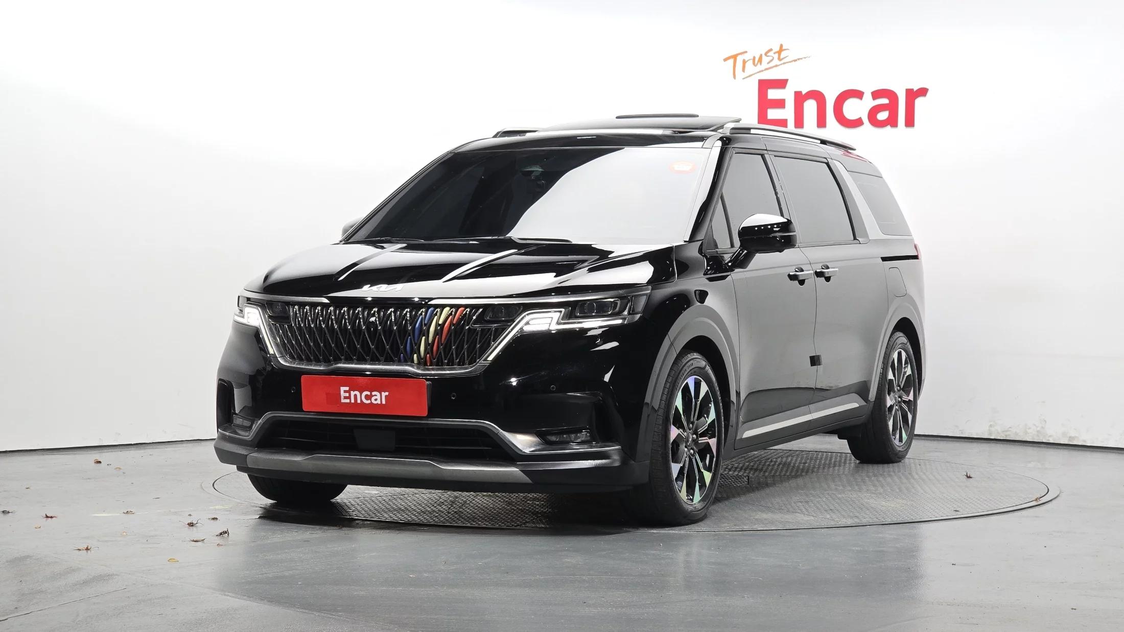 Kia Carnival 9-Seater Signature, 2023 г. 80022 км.