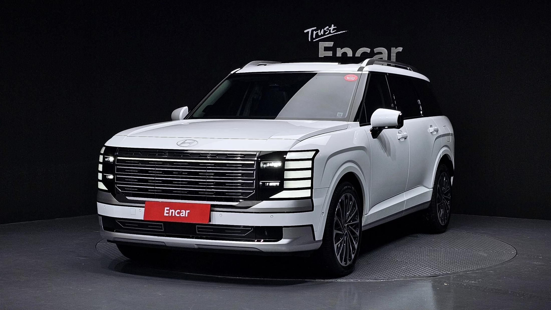 Hyundai Palisade HEV 2.5T 4WD 7-Seater Calligraphy, гибрид, 2025 г. 3612 км.