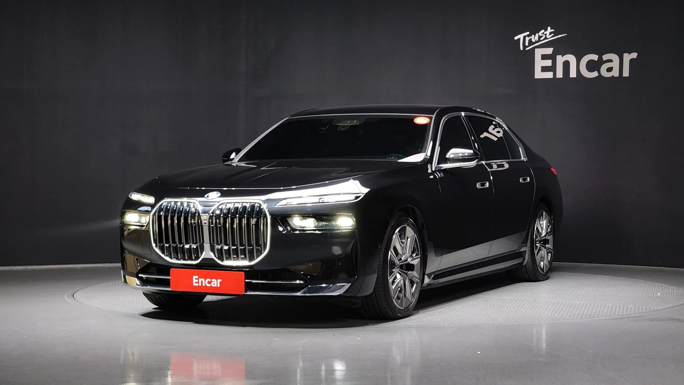 BMW i7 xDrive 60 Design Pure Excellence, электромобиль, 2023 г. 43229 км.