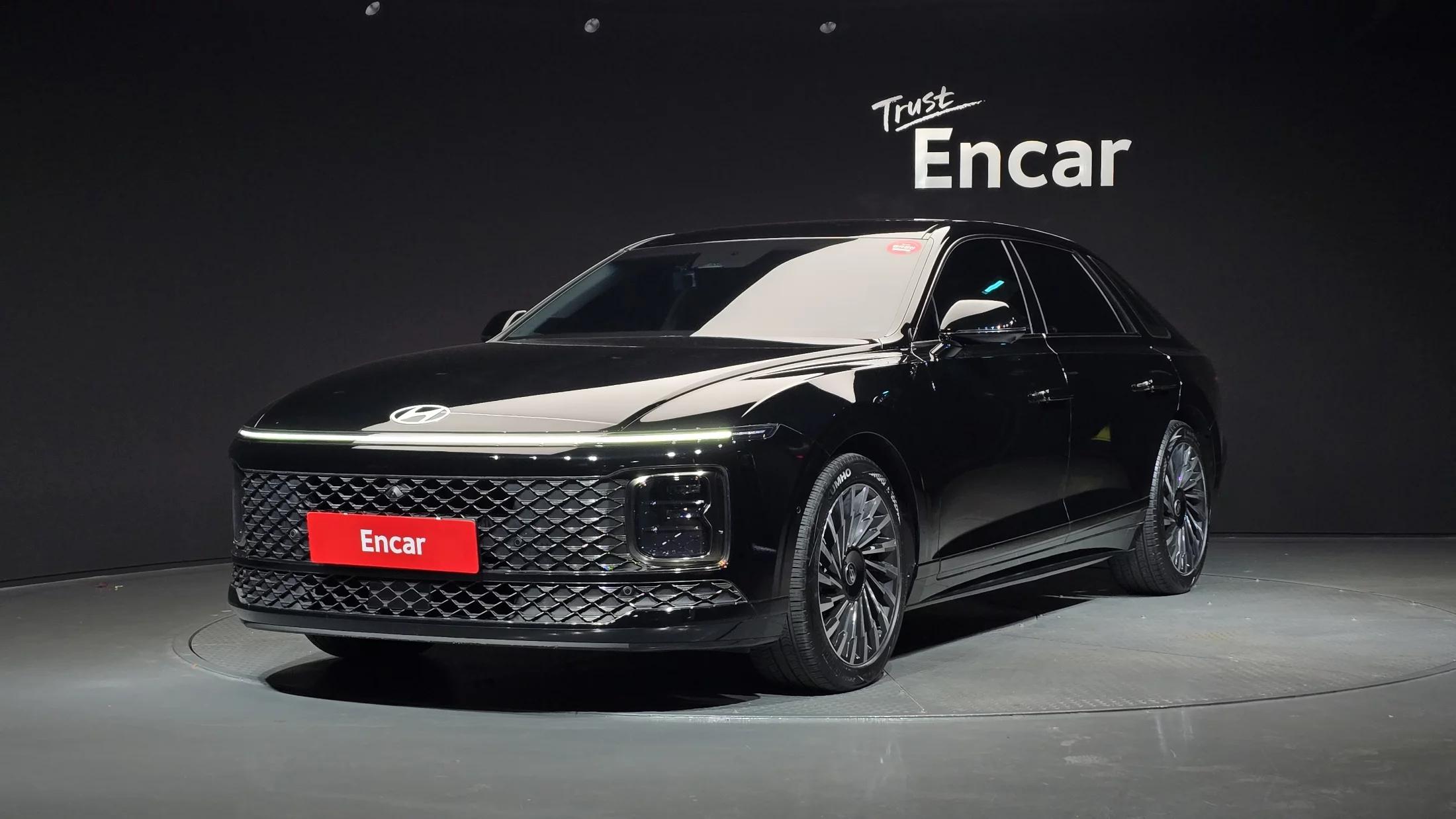 Hyundai Grandeur Calligraphy, гибрид, 2023 г. 49712 км.