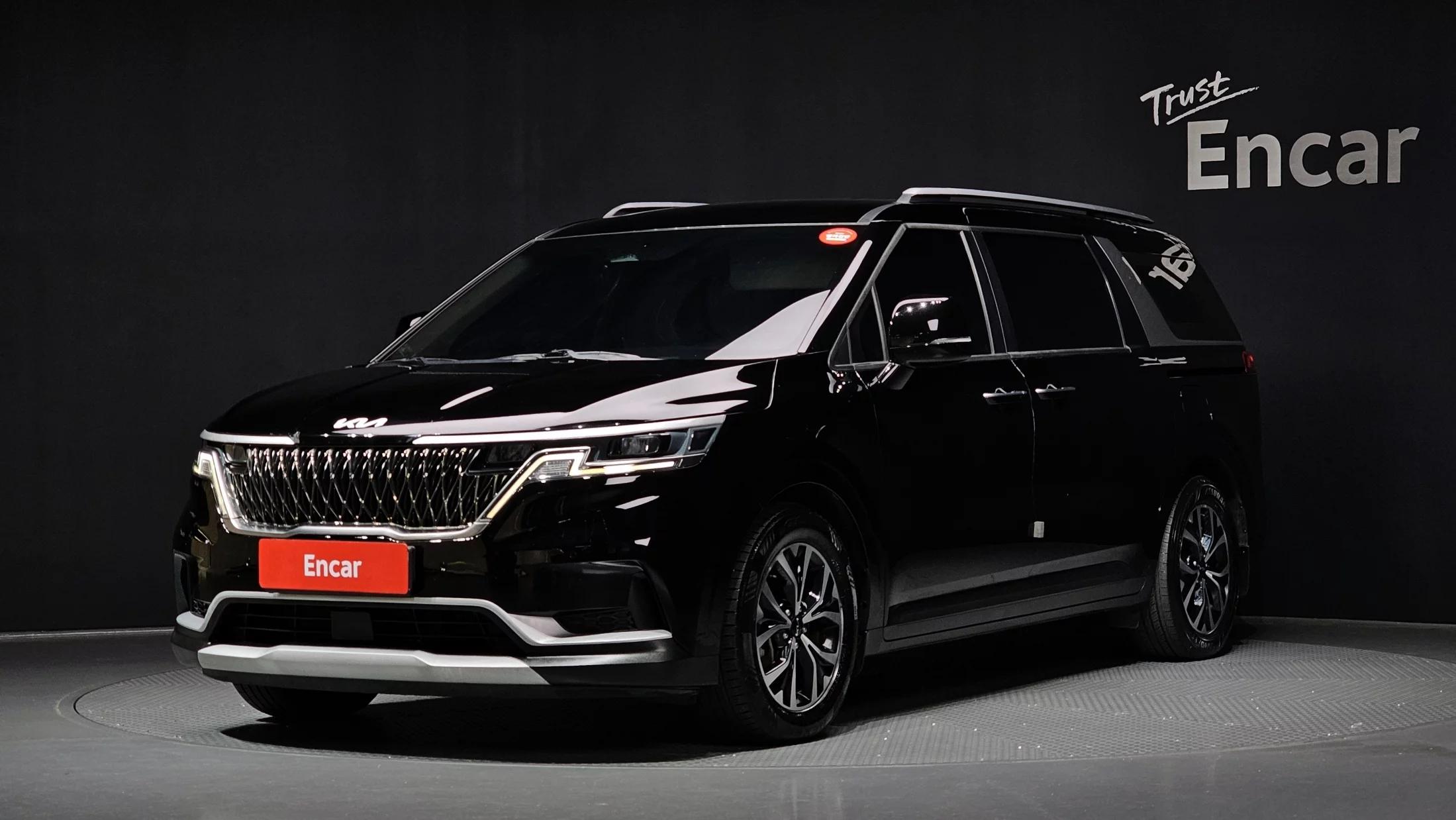 Kia Carnival 11-Seater Prestige, 2022 г. 77295 км.
