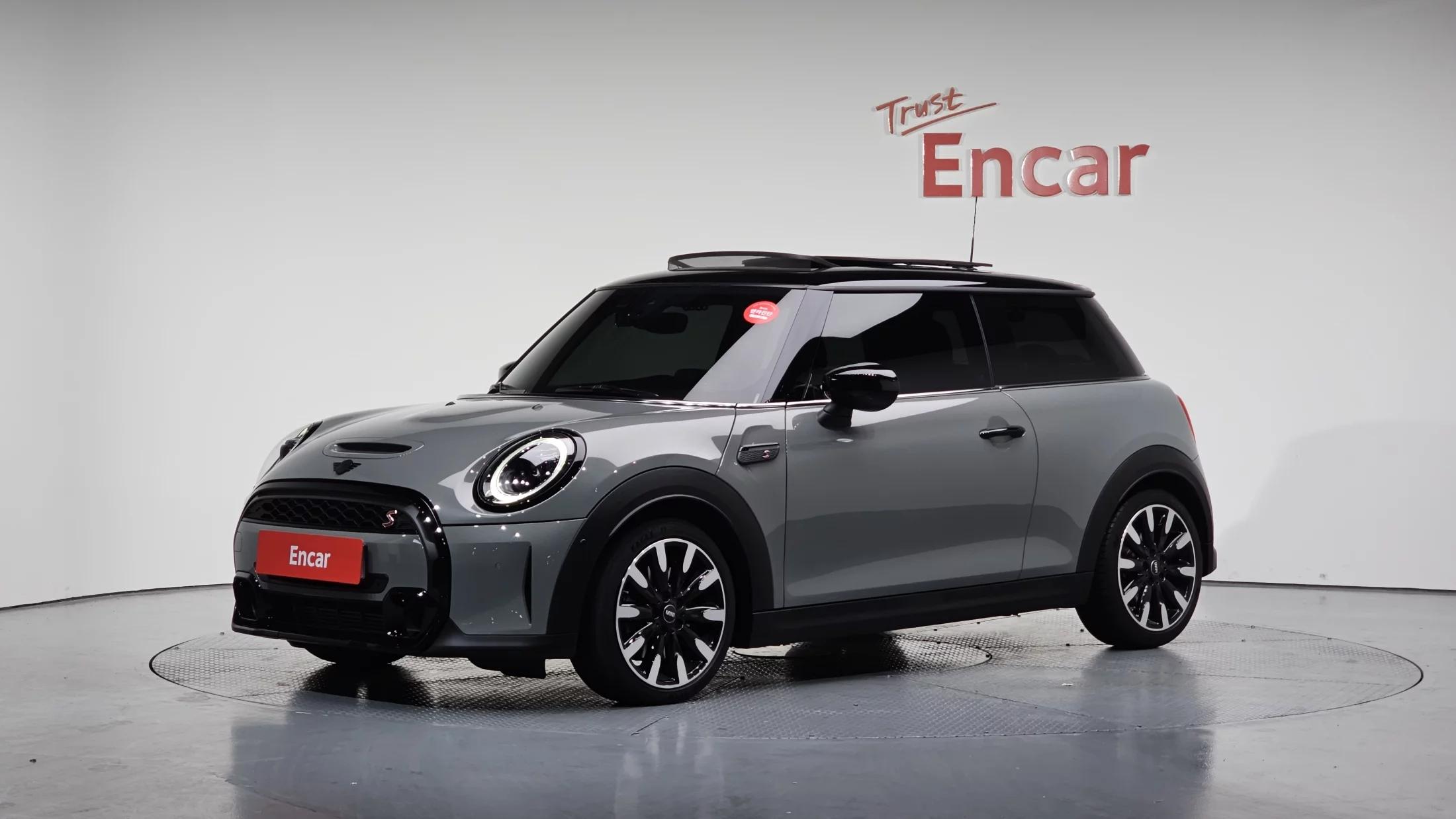 MINI Cooper Classic Third Generation, 2021 г. 23893 км.