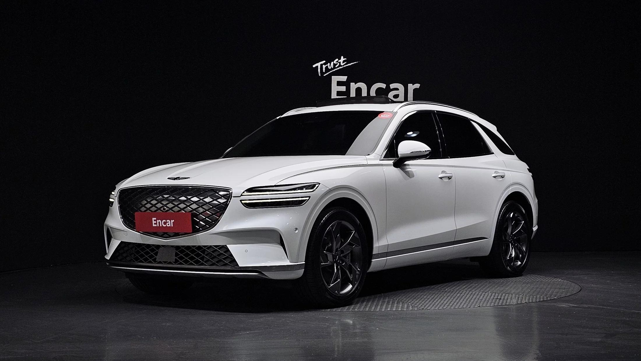 Genesis GV70 e-AWD, электромобиль, 2022 г. 41355 км.