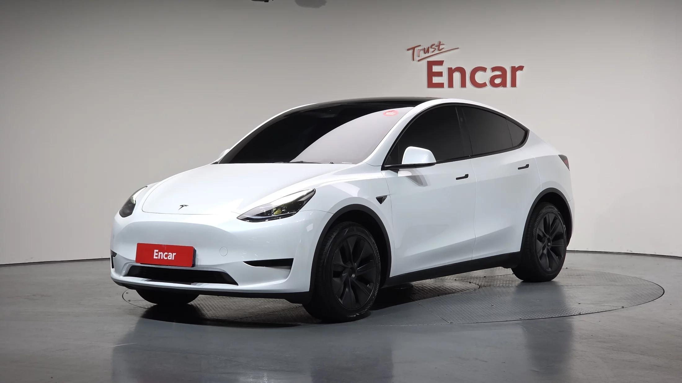 Tesla Model Y RWD, электромобиль, 2024 г. 20792 км.