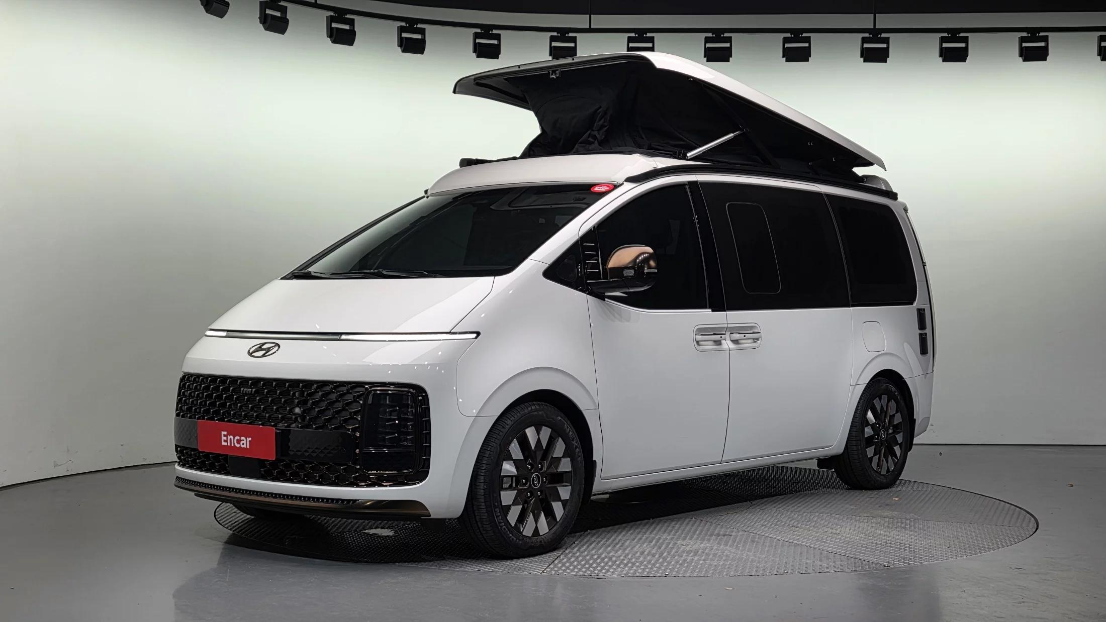 Hyundai Staria 4WD 캠핑카 Prestige Camper 4Seater, 2023 г. 4074 км.