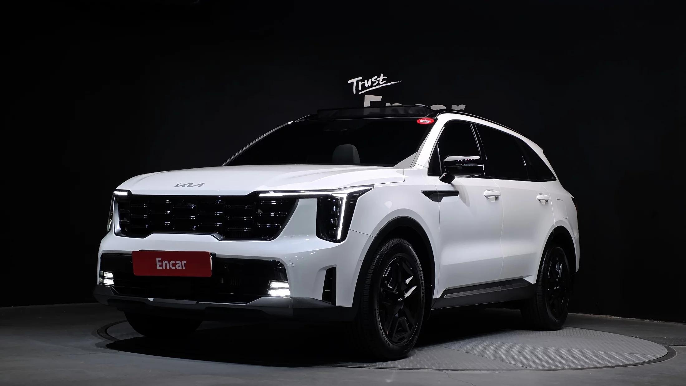 Kia Sorento HEV 1.6 2WD Gravity, гибрид, 2023 г. 5971 км.
