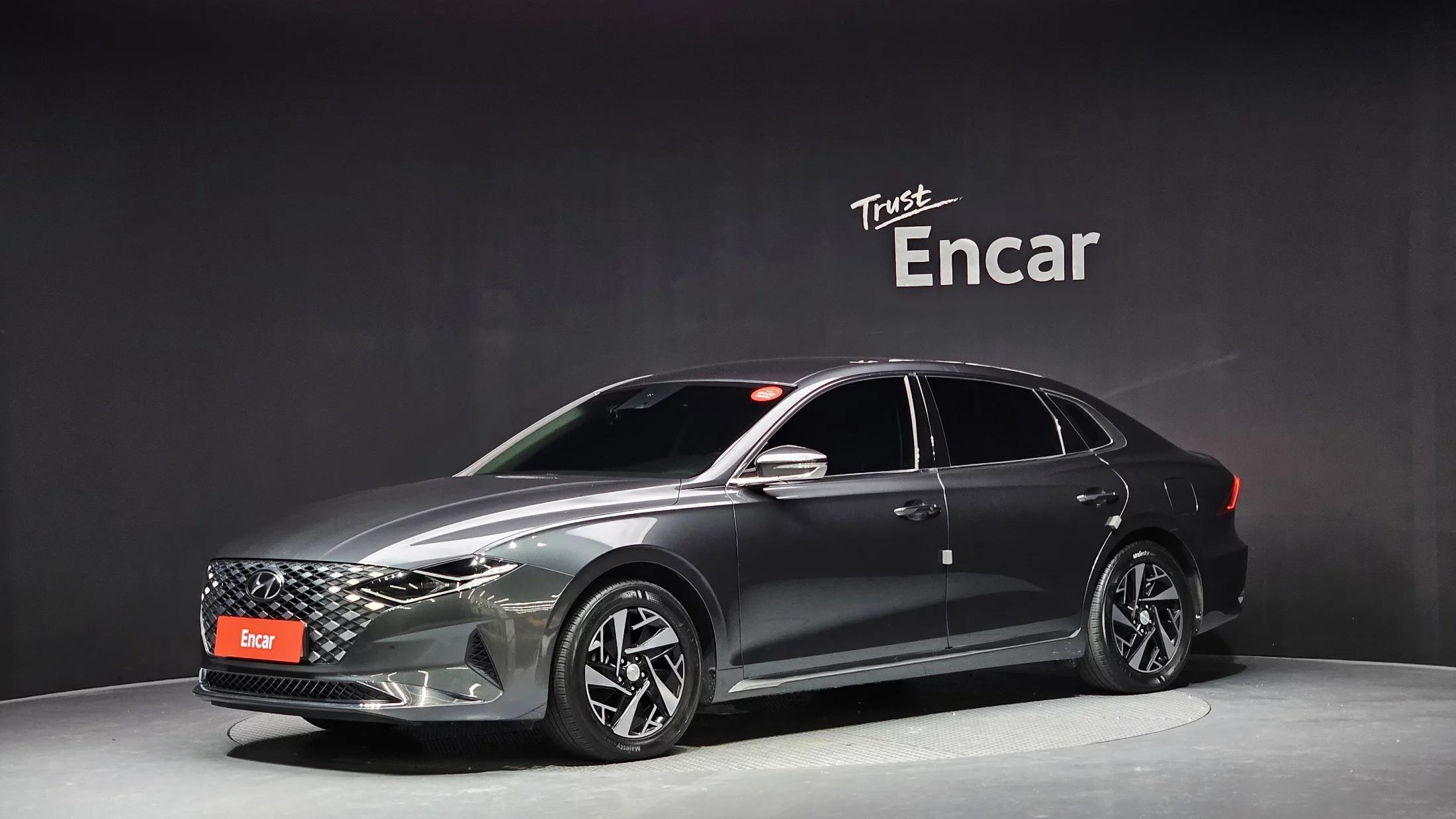 Hyundai Grandeur Premium, гибрид, 2022 г. 30138 км.