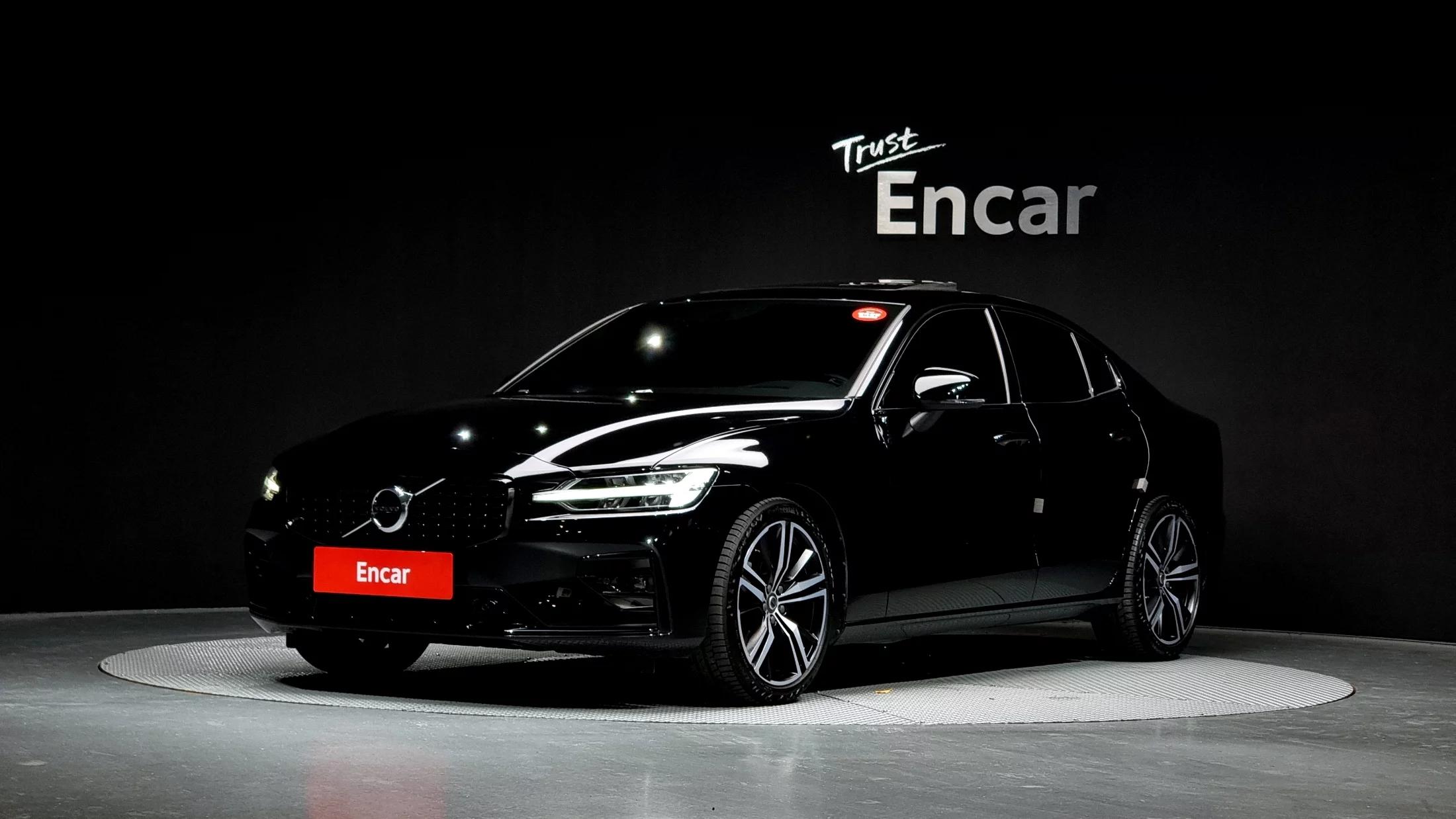 Volvo S60 B5 R-Design, 2022 г. 55905 км.