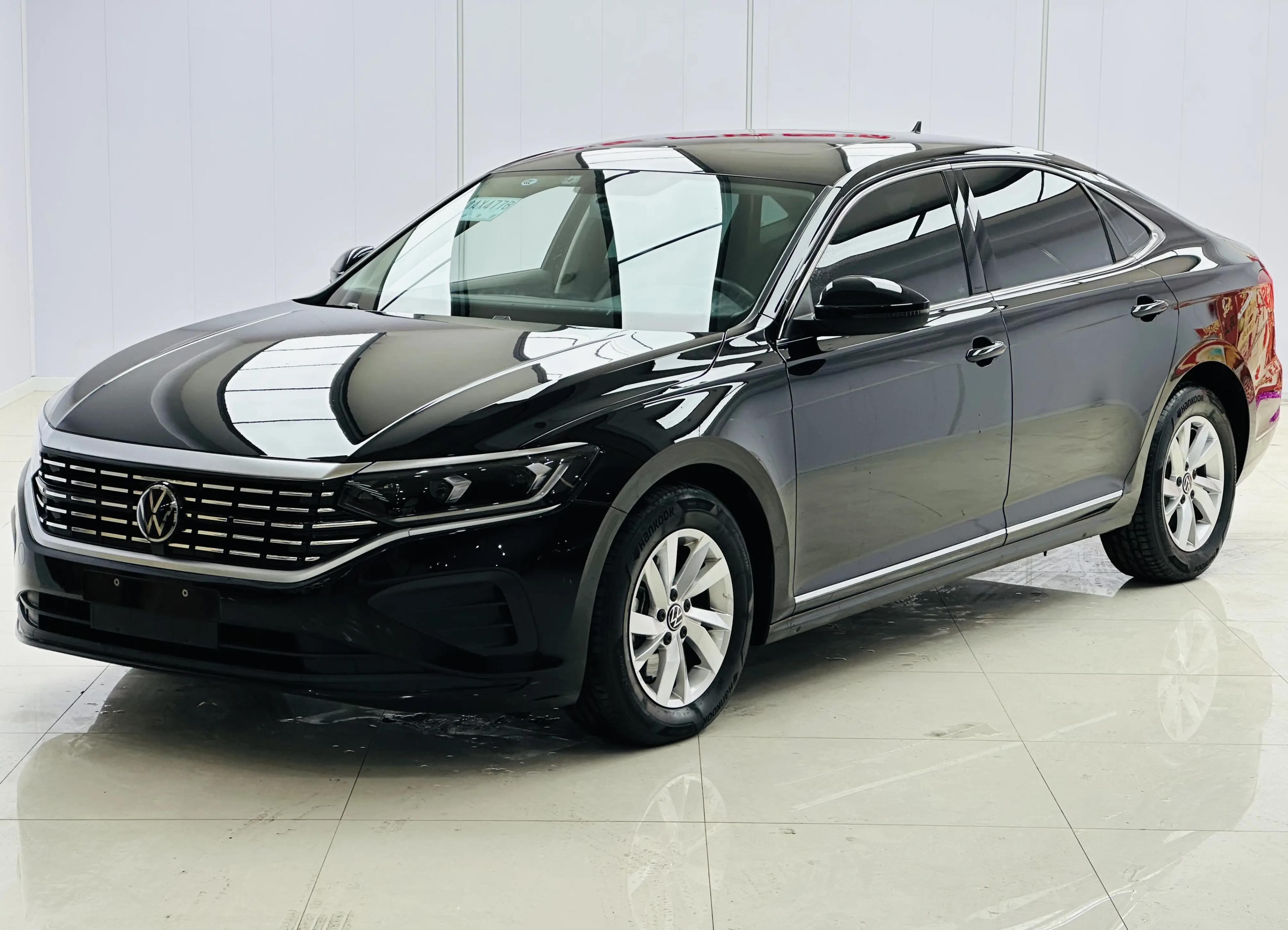 Volkswagen Passat 2023 г. 46102 км.