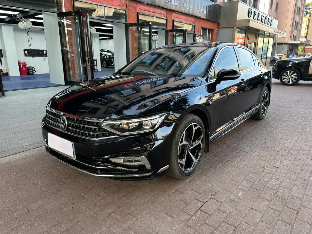 Volkswagen Magotan 2023 г. 70140 км.