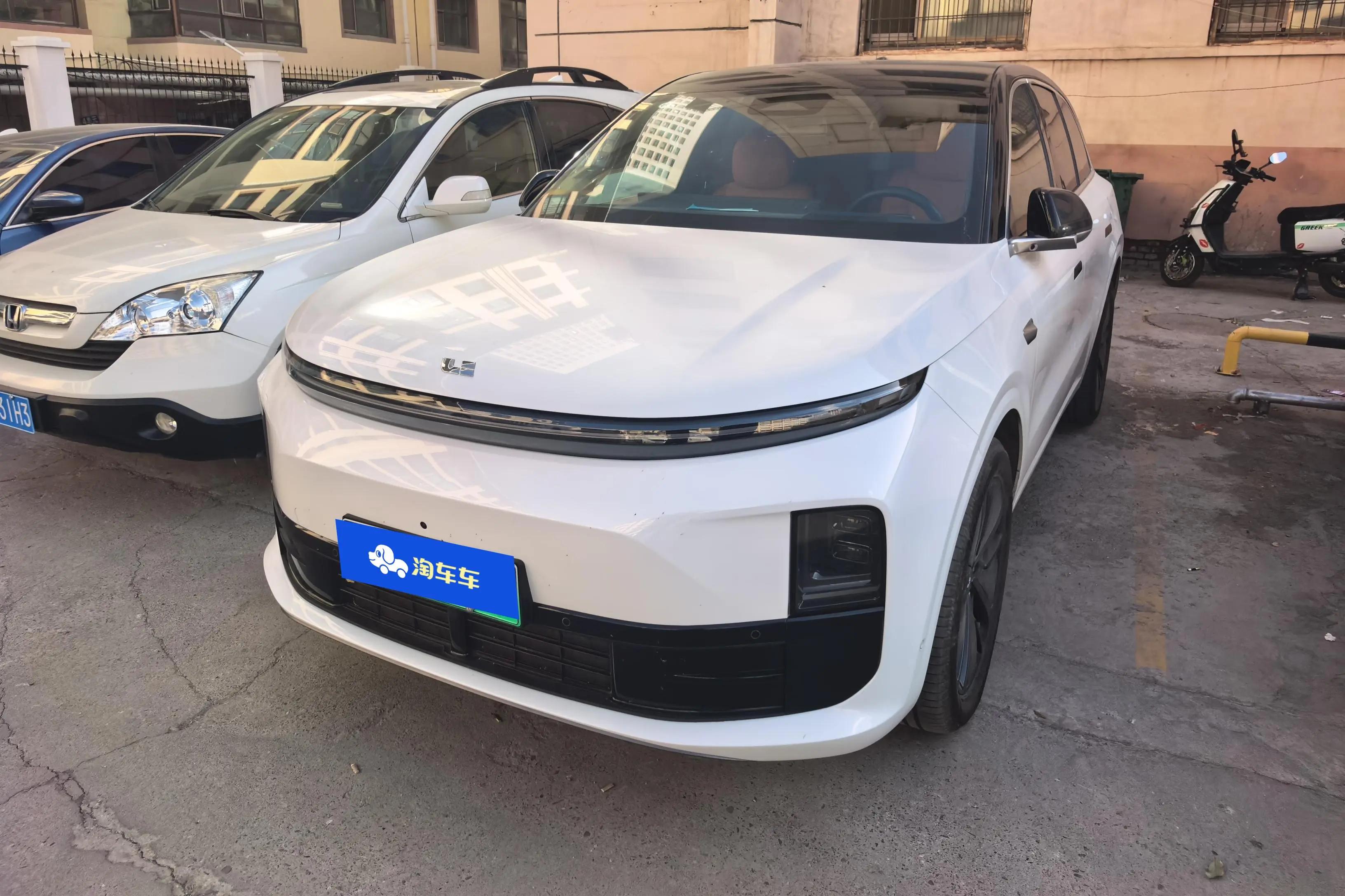 Lixiang L6 2024 г. 31659 км.