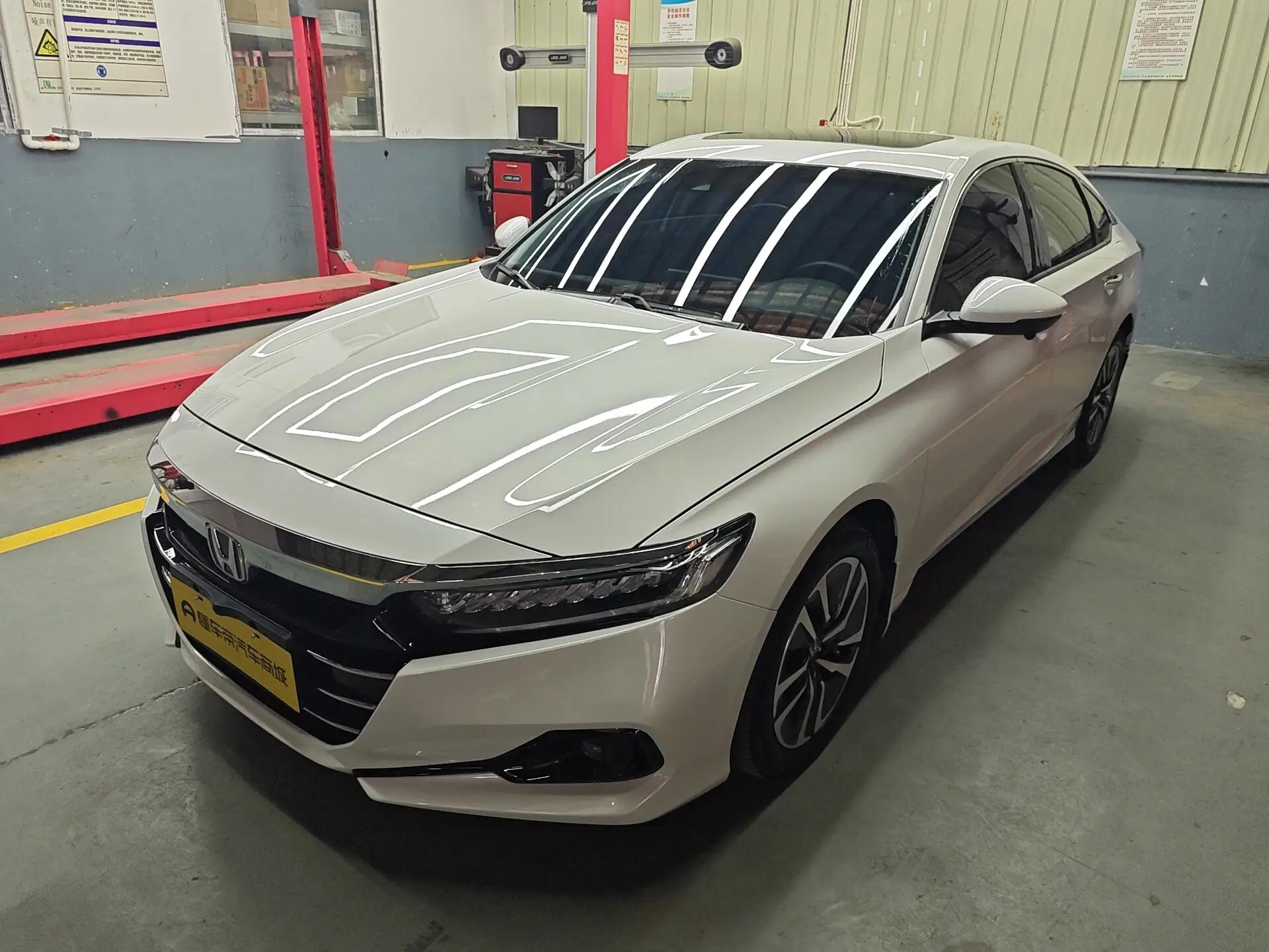 Honda Accord 2023 г. 28700 км.