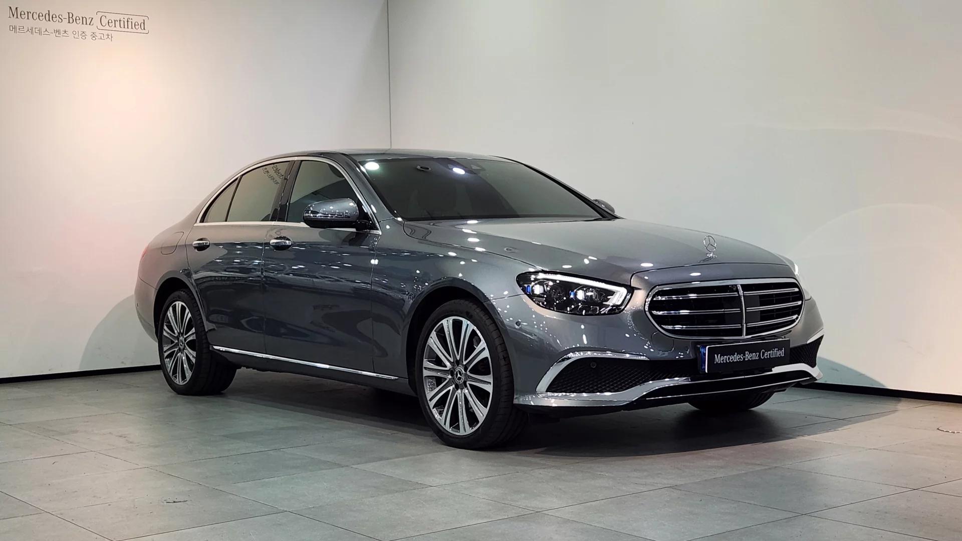 Mercedes-Benz E-Class E300e 4MATIC Exclusive, гибрид, 2023 г. 52638 км.