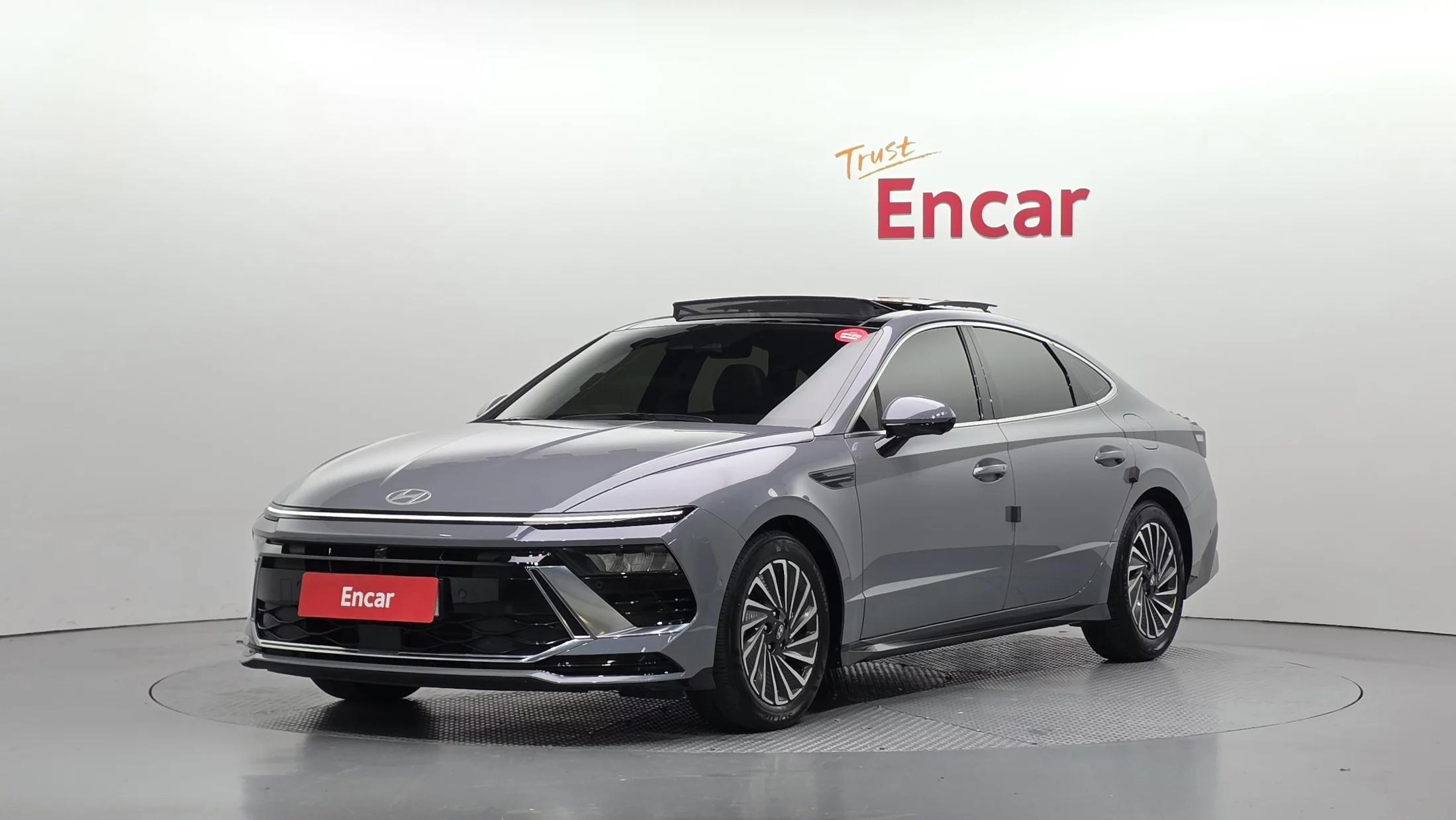 Hyundai Sonata Exclusive, гибрид, 2025 г. 21493 км.
